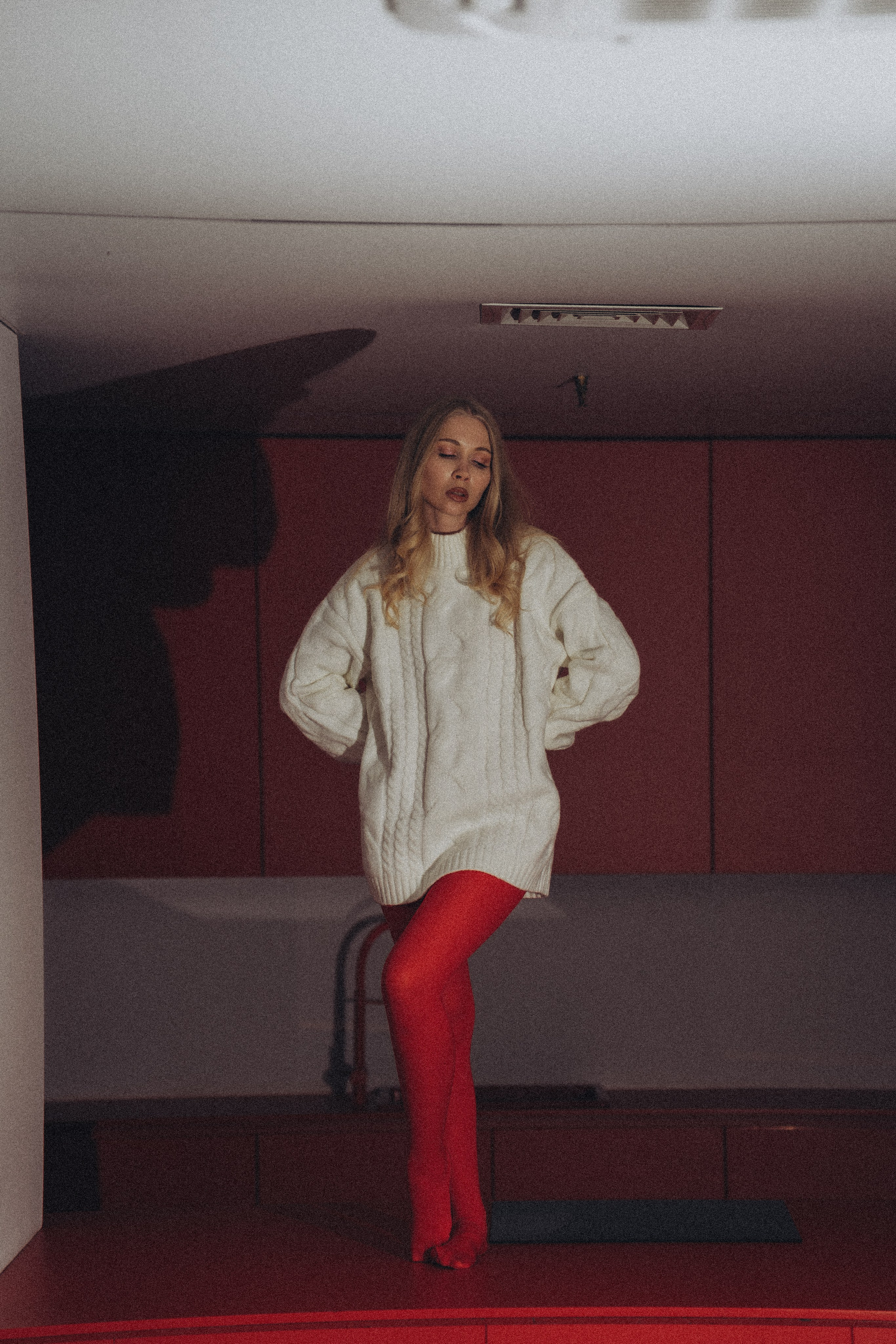 ФОТОСЕССИЯ К НОВОМУ ГОДУ В СТУДИИ С ЕЛОЧКОЙ КРАСИВЫЙ ОБРАЗ. Профессиональный фотограф, Санкт-Петербург — Виктория Богомолова