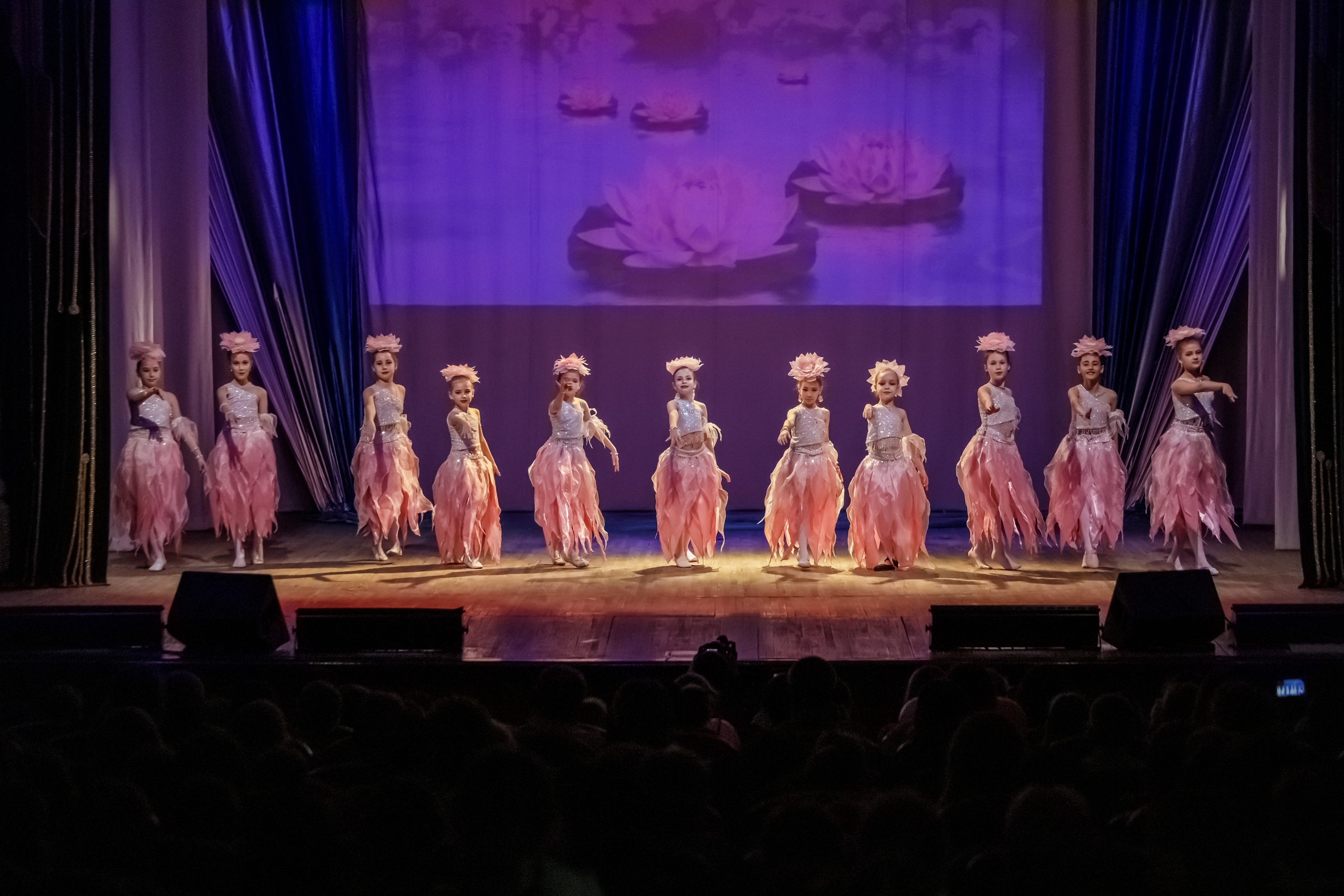 ЛОТОС в ДК ПОБЕДА. Фотограф для хороших людей в Юрге, Томске, Кемерово, Республике Алтай