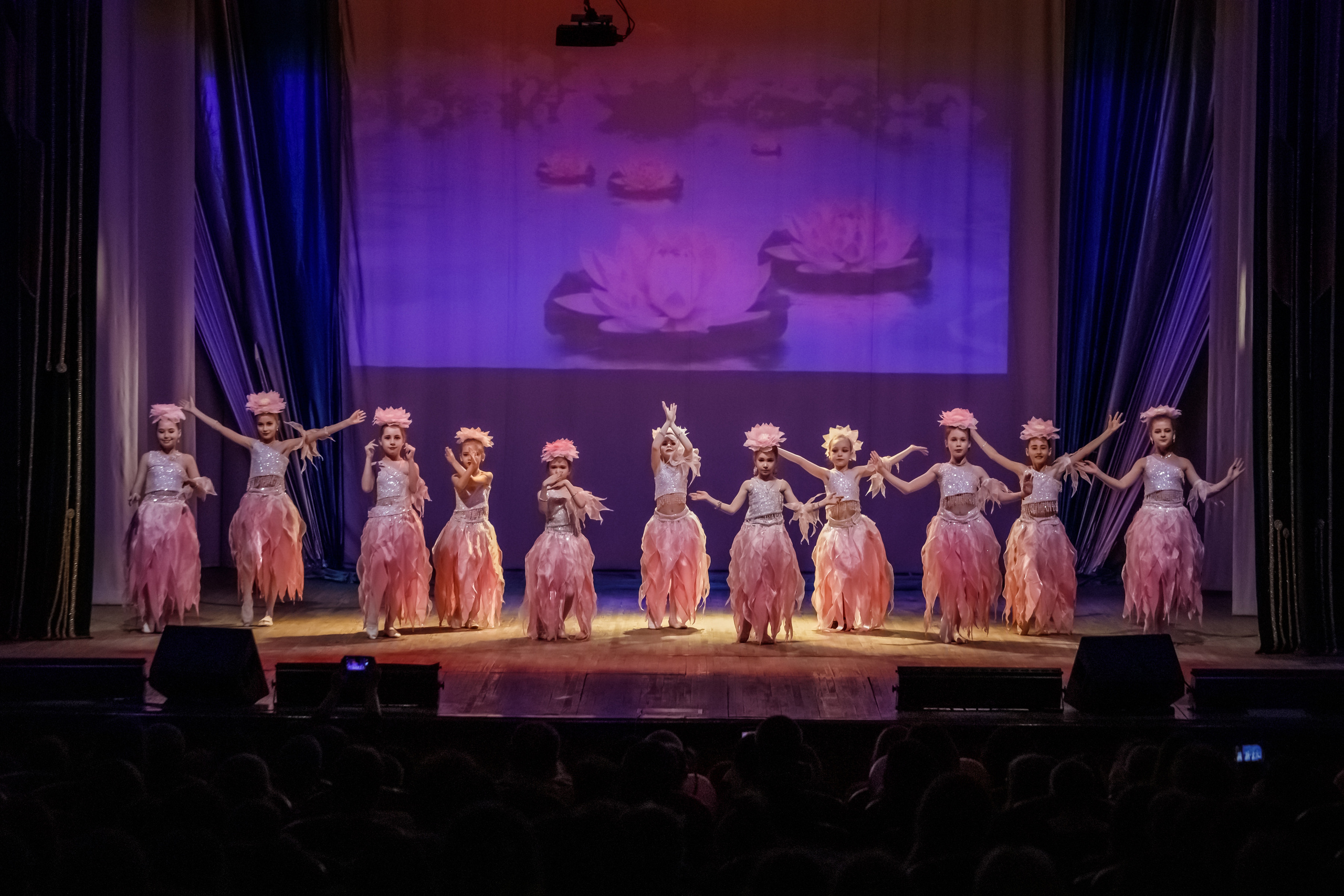 ЛОТОС в ДК ПОБЕДА. Фотограф для хороших людей в Юрге, Томске, Кемерово, Республике Алтай