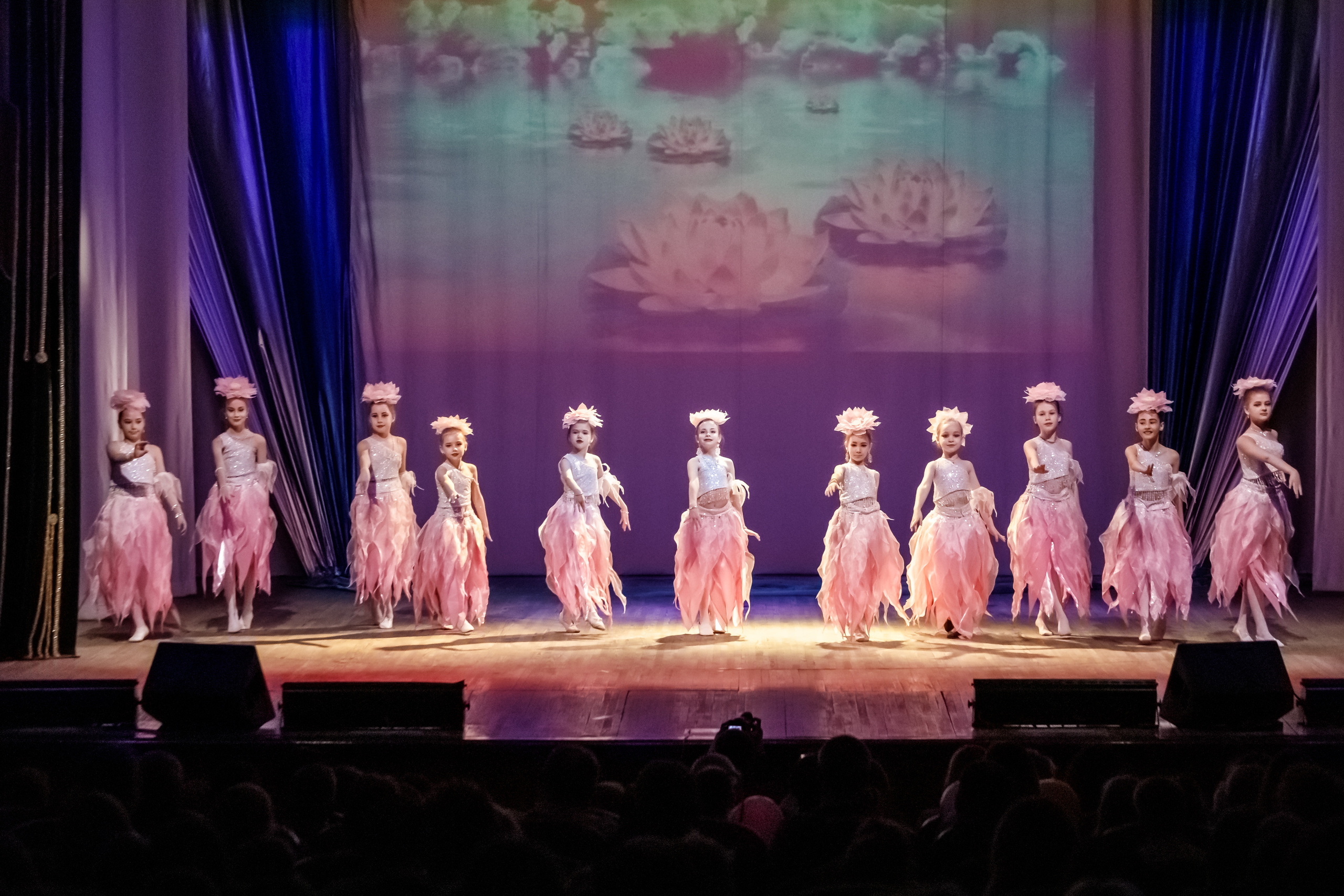 ЛОТОС в ДК ПОБЕДА. Фотограф для хороших людей в Юрге, Томске, Кемерово, Республике Алтай