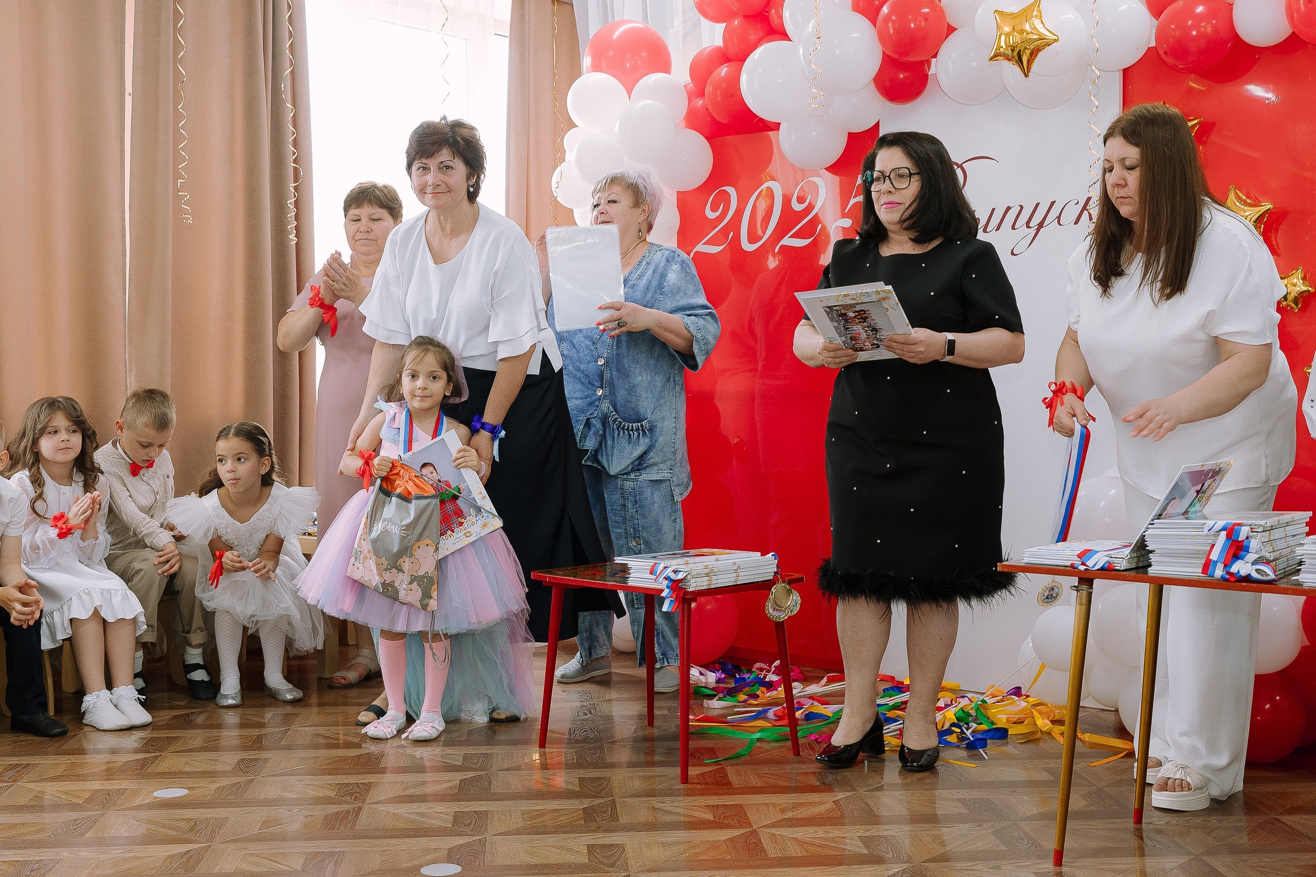 Выпускной в ДС 26. Выпускные альбомы Натальи Бутко: Новороссийск, Анапа, Геленджик