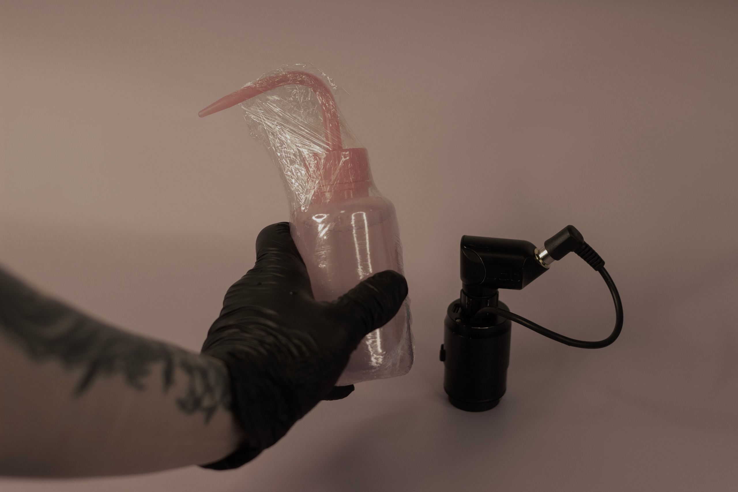 Милена, тату-мастер и художница. Контент-фотограф для творческих единиц и мастеров в Санкт-Петербурге