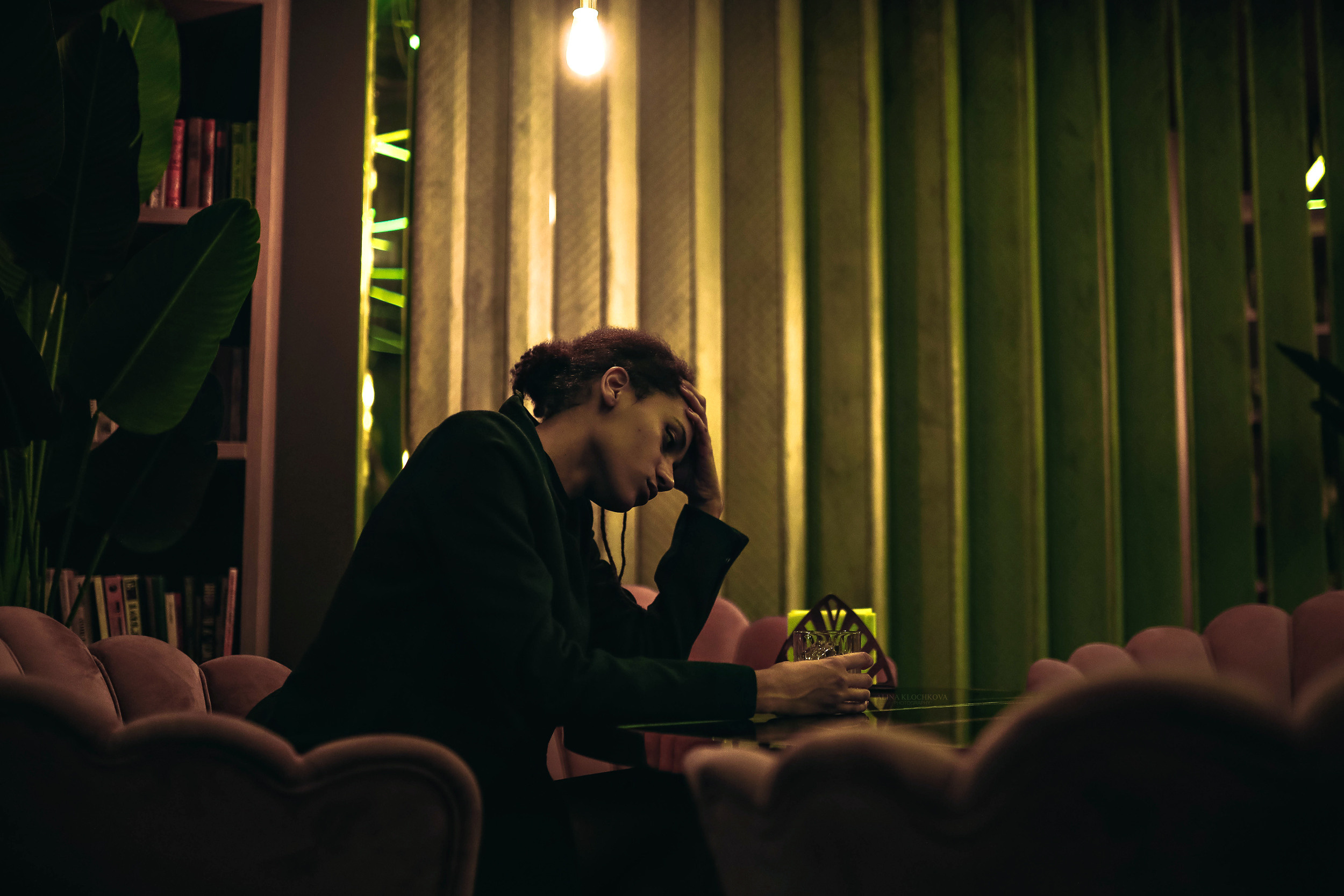 Виски после работы, два образа. Фотограф в Ставрополе Алина Клочкова