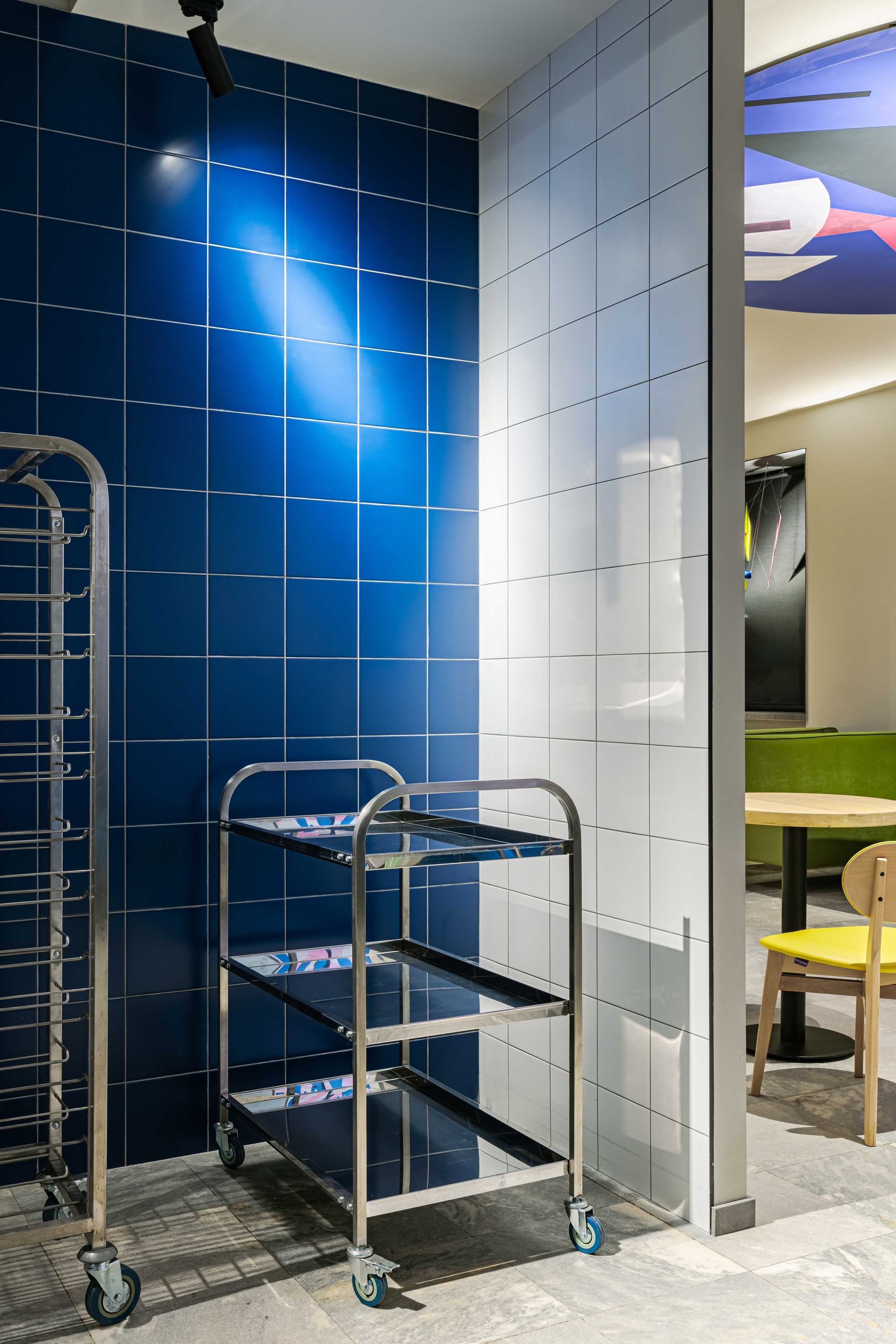 Столовая «Миска», г. Сыктывкар. Дизайнер Евгения Вылегжанина. Иван Благушин. Интерьерный и архитектурный фотограф в Москве и Санкт-Петербурге