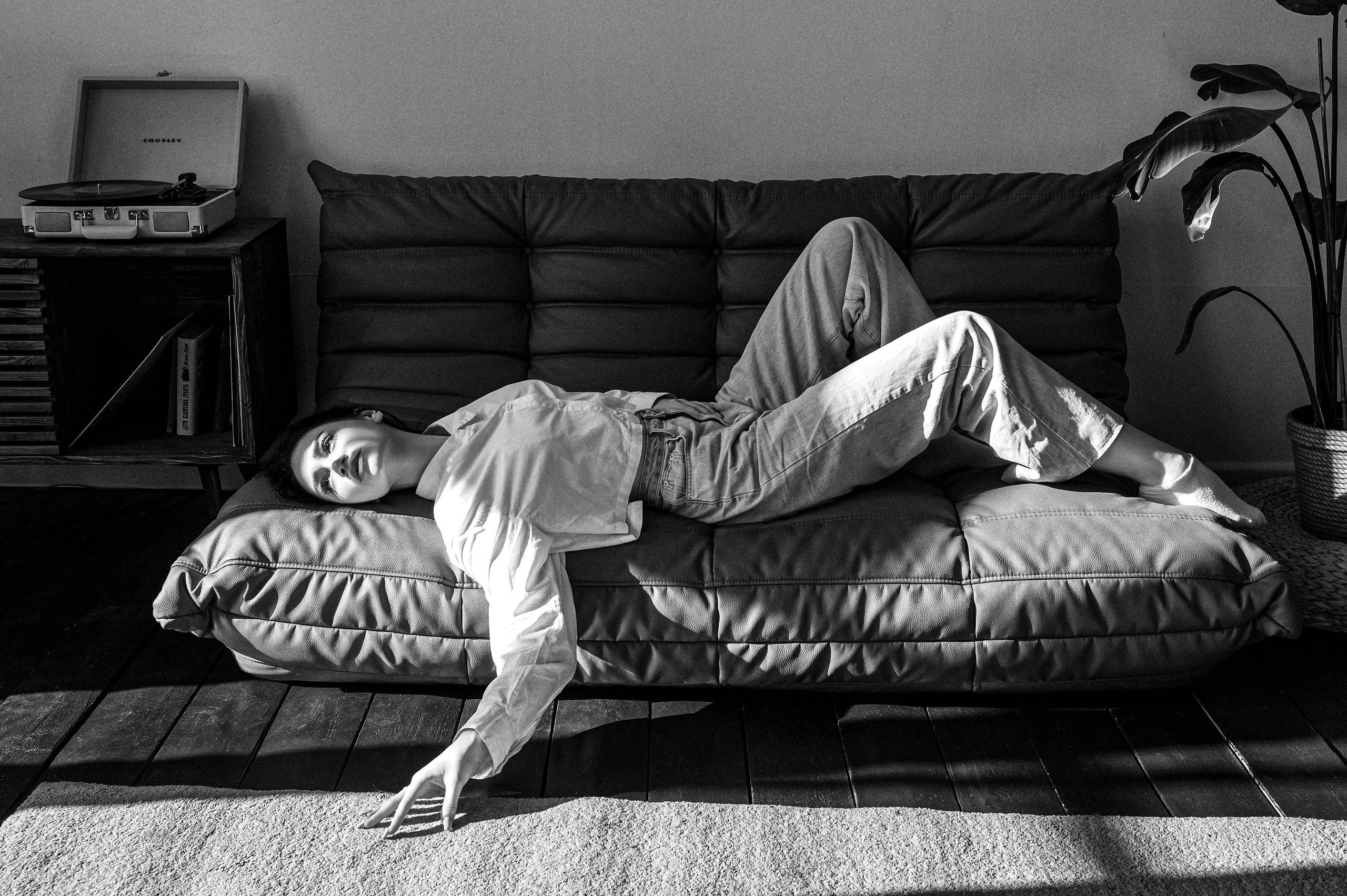 Level 0 — Monochrome