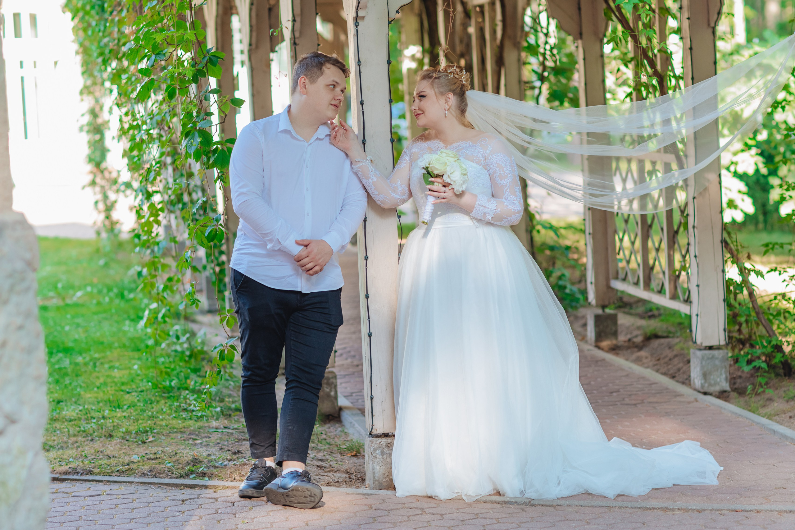 Евгения и Илья. ЗАГС Калининского района и прогулка на Финском заливе. Свадебный и семейный фотограф в Санкт-Петербурге и Сестрорецке