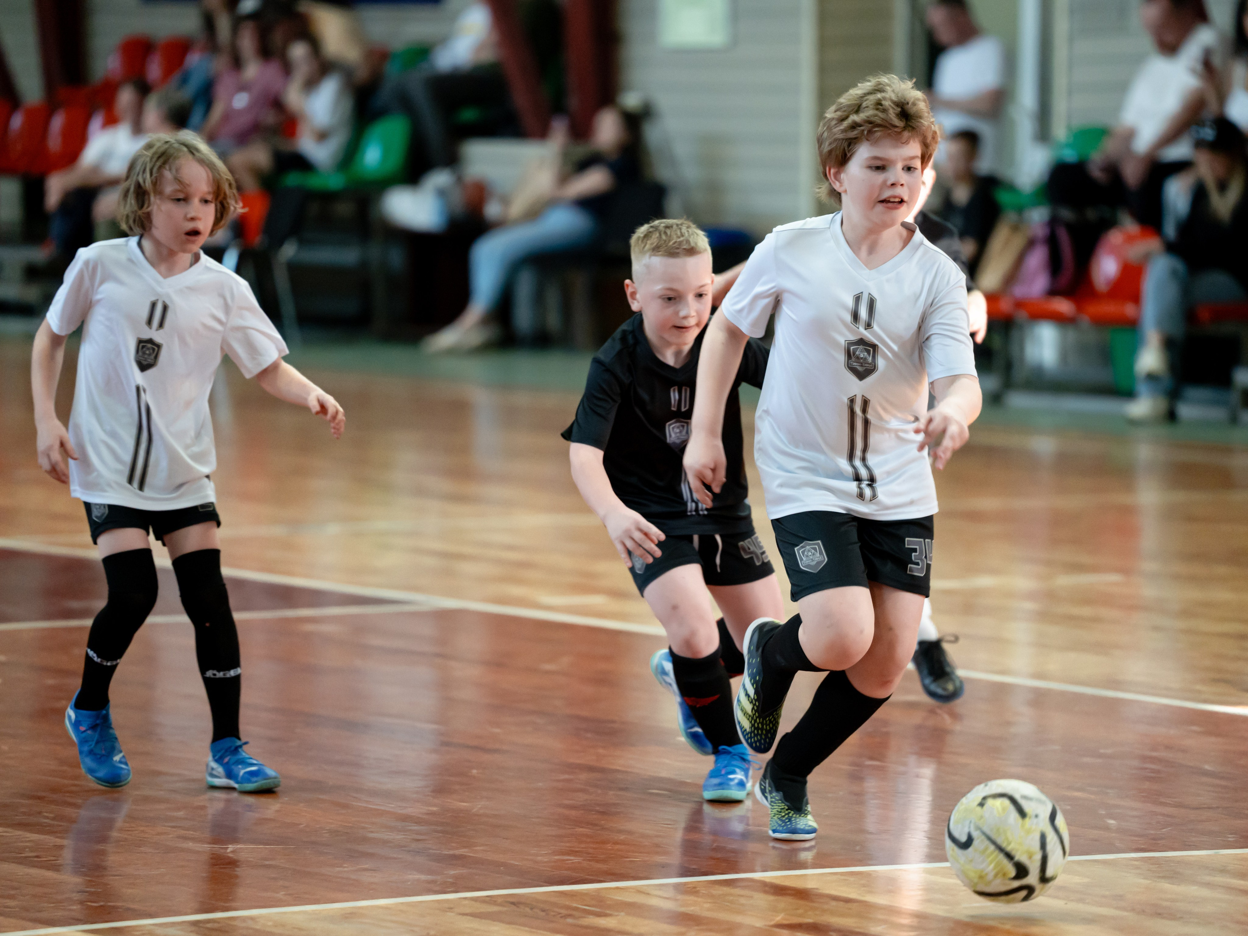 Тики-Така Противостояние 2025. Крамер Юлиана детский и семейный фотограф