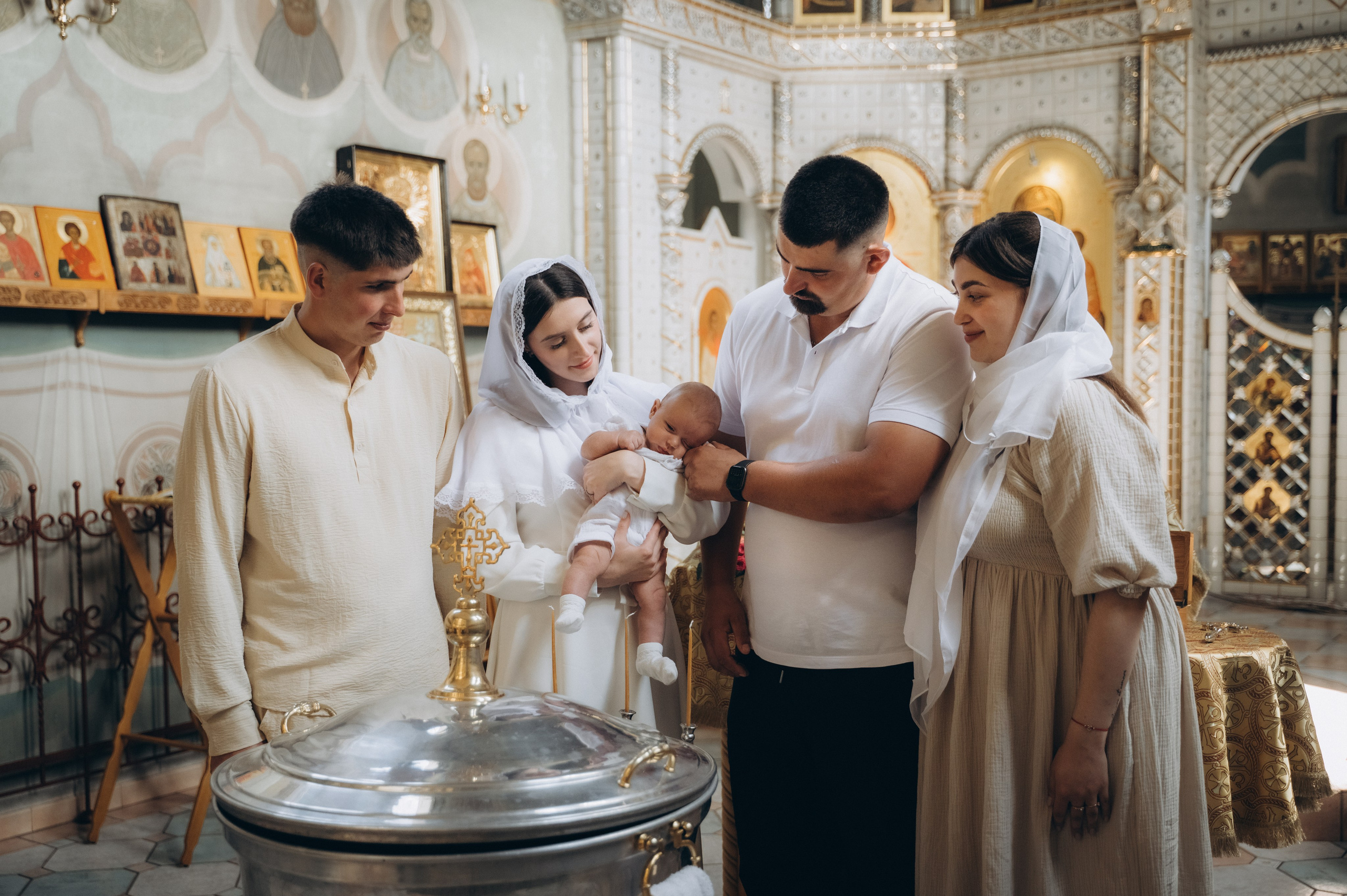 Крещение Арсения (Дом Милосердия). Семейный фотограф в Минске Дарья Дреко