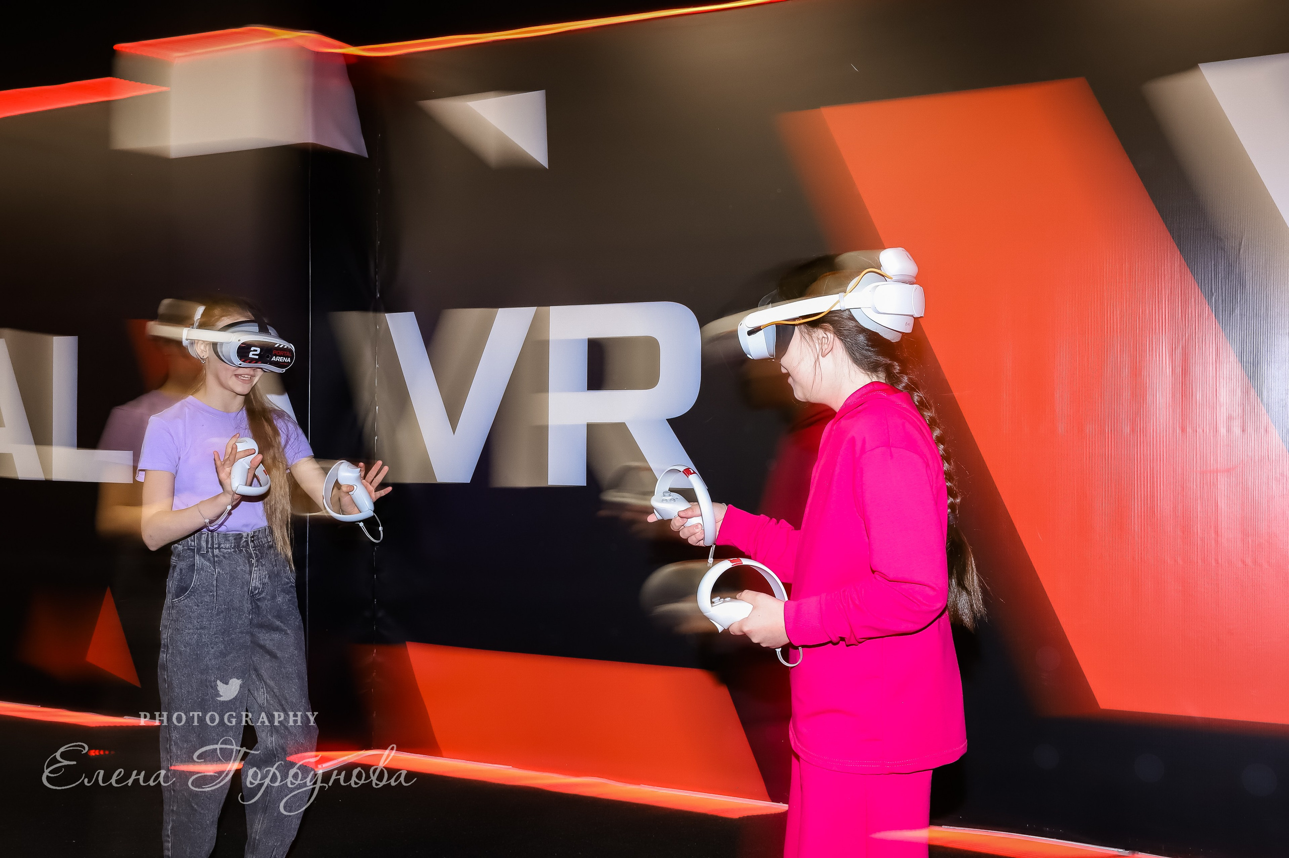 Репортаж в виртуальной реальности. Май 2024. Фотограф Пермь. Свадьбы. Семья и дети, школа, д. сад. Фотокниги