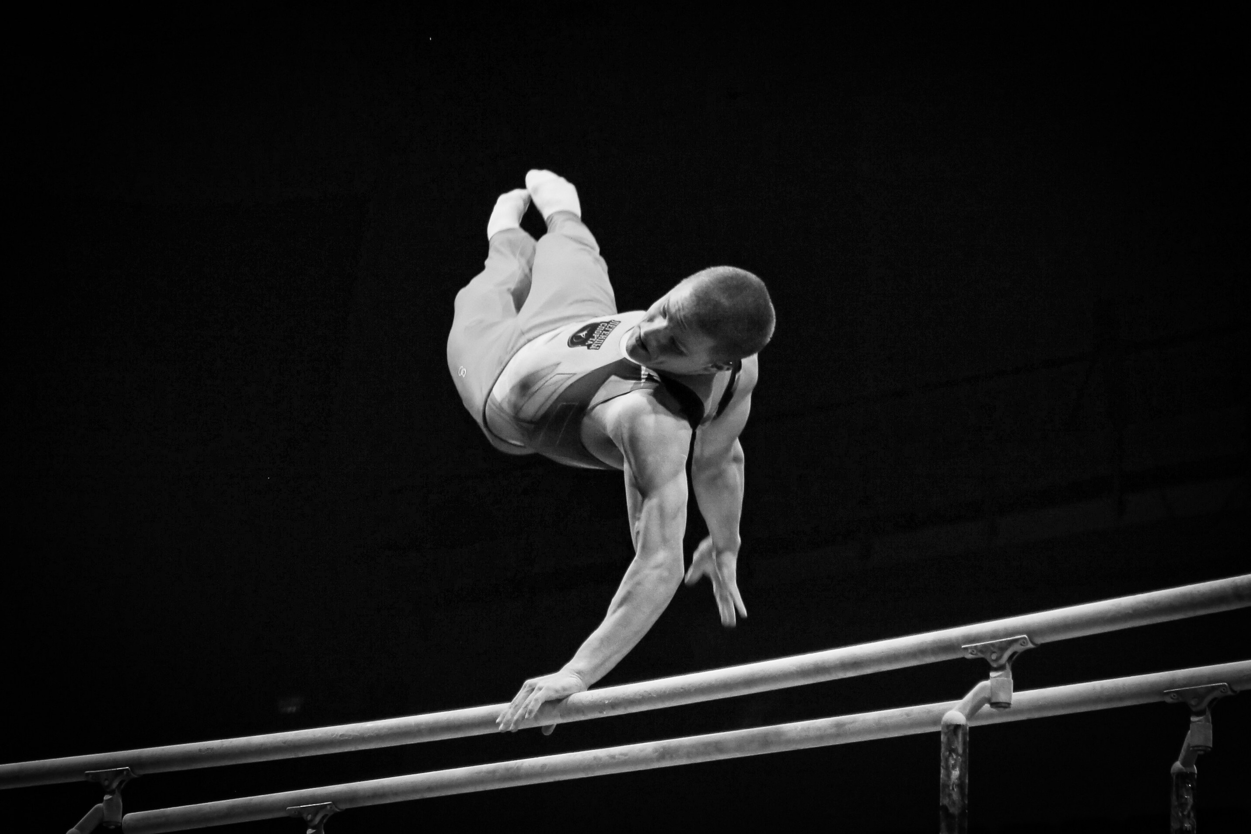 «Спорт через объектив: история в каждом снимке!»