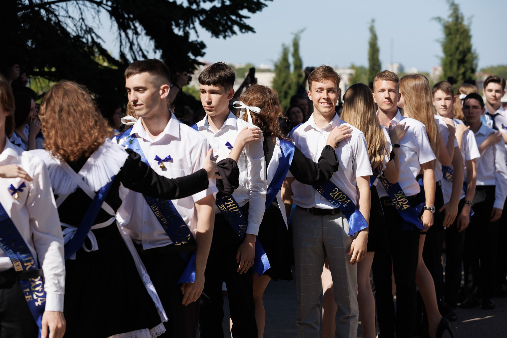 Последний звонок в Гимназии № 1, г. Севастополь. Свадебный фотограф, фотосъемка в Крыму, Севастополе, Симферополе, Ялте
