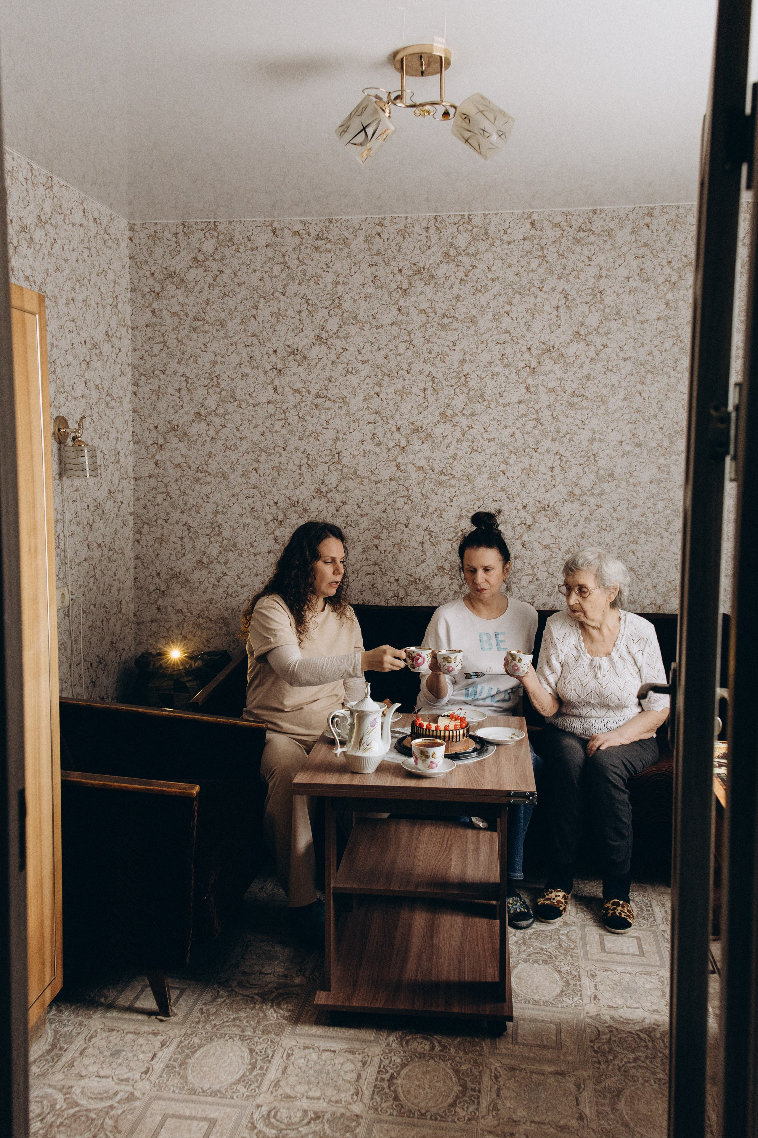 Наташа, Богдан, Настя, Ирина и Светлана