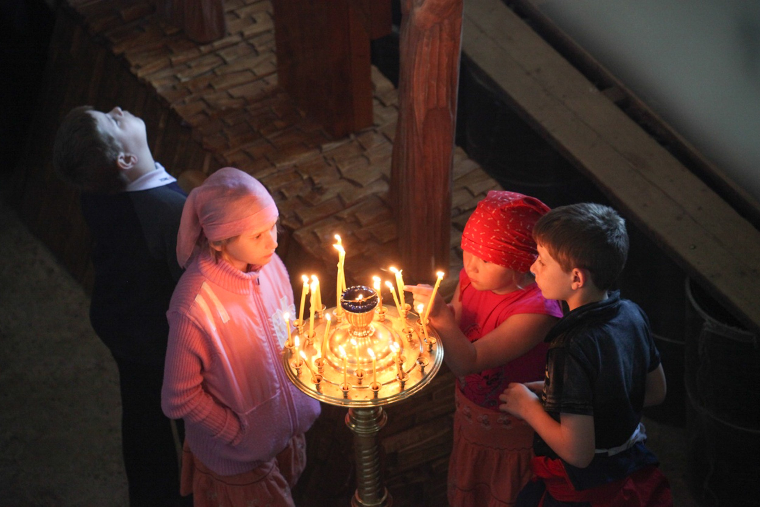 Волжский крестный ход. Освящение истока Волги. Фотограф Юлия Близнецова