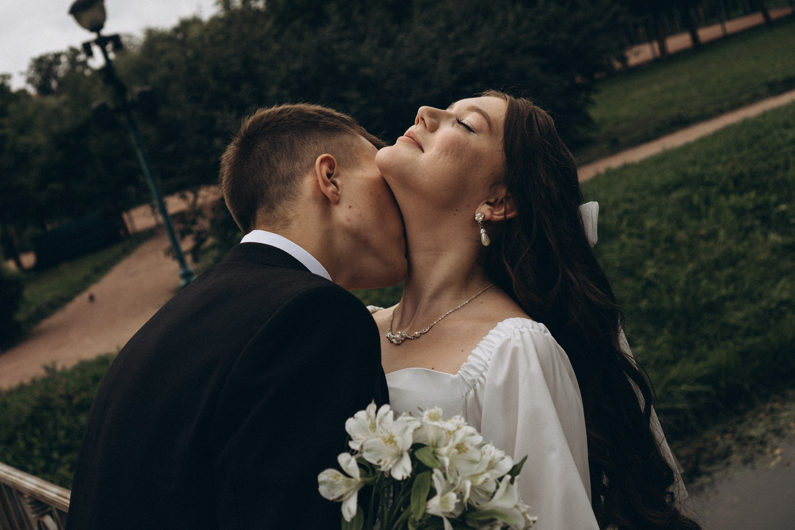 СВАДЕБНАЯ СЬЕМКА В ТАВРИЧЕСКОМ САДУ И ПРОГУЛКА ПО ЧЕРНЫШЕВСКОЙ. Профессиональный фотограф, Санкт-Петербург — Виктория Богомолова