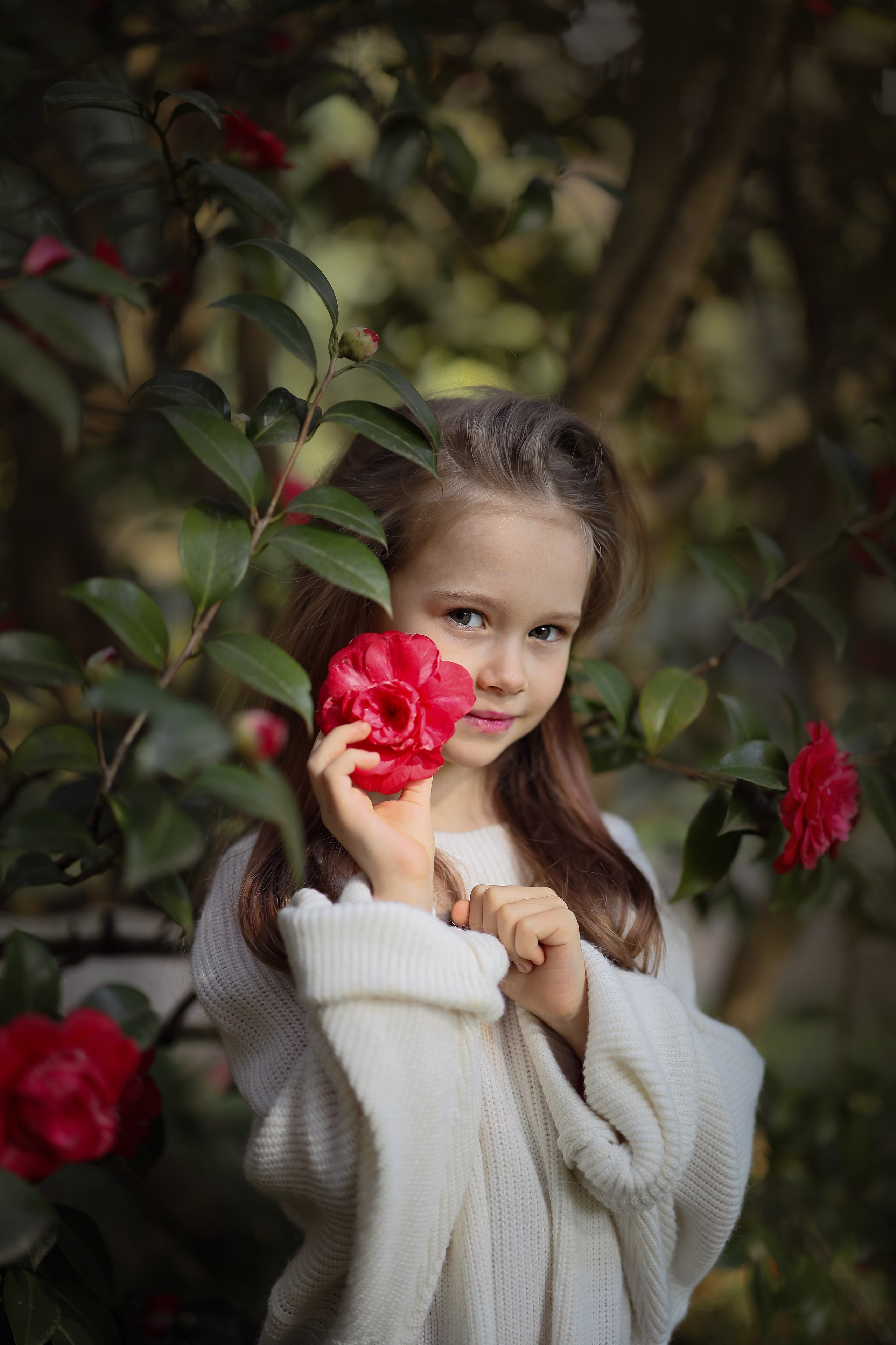 Виктория с камелиями. Свадебный и семейный фотограф в Абхазии Жанна Соснина