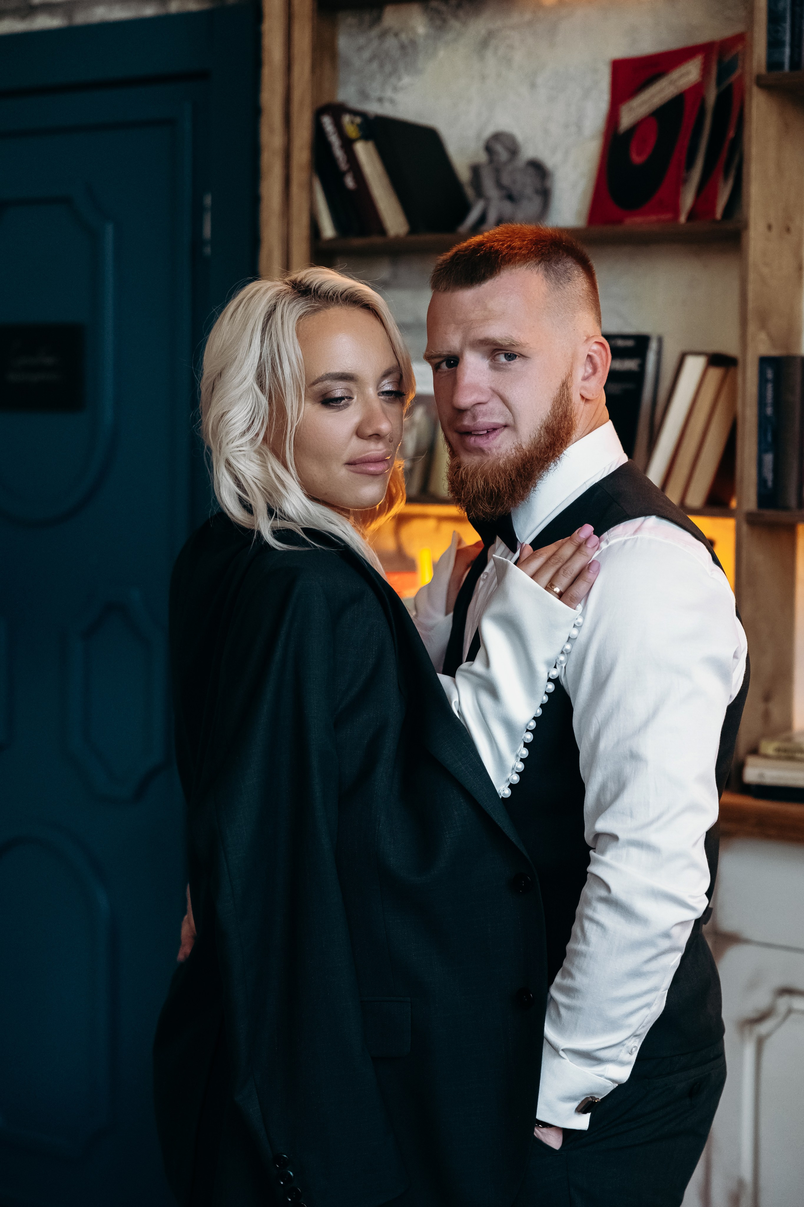 Александр и Елена (сборы, ресторан). Фотограф свадебный семейный в Красноярске Шукшина Наталья