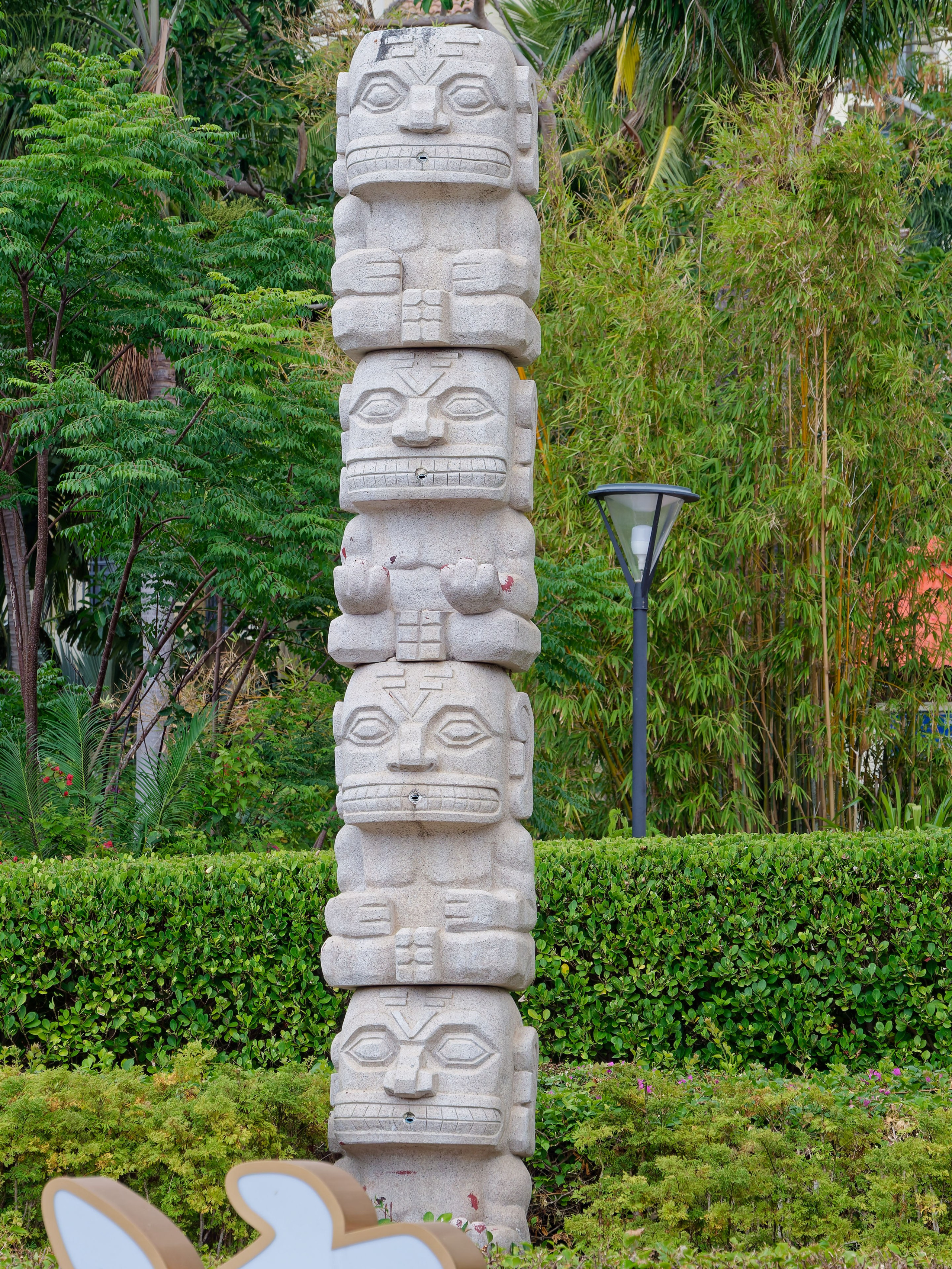 Хайнань 2026, улицы Ялунвань и Саньи. Фотопрогулки по Миру