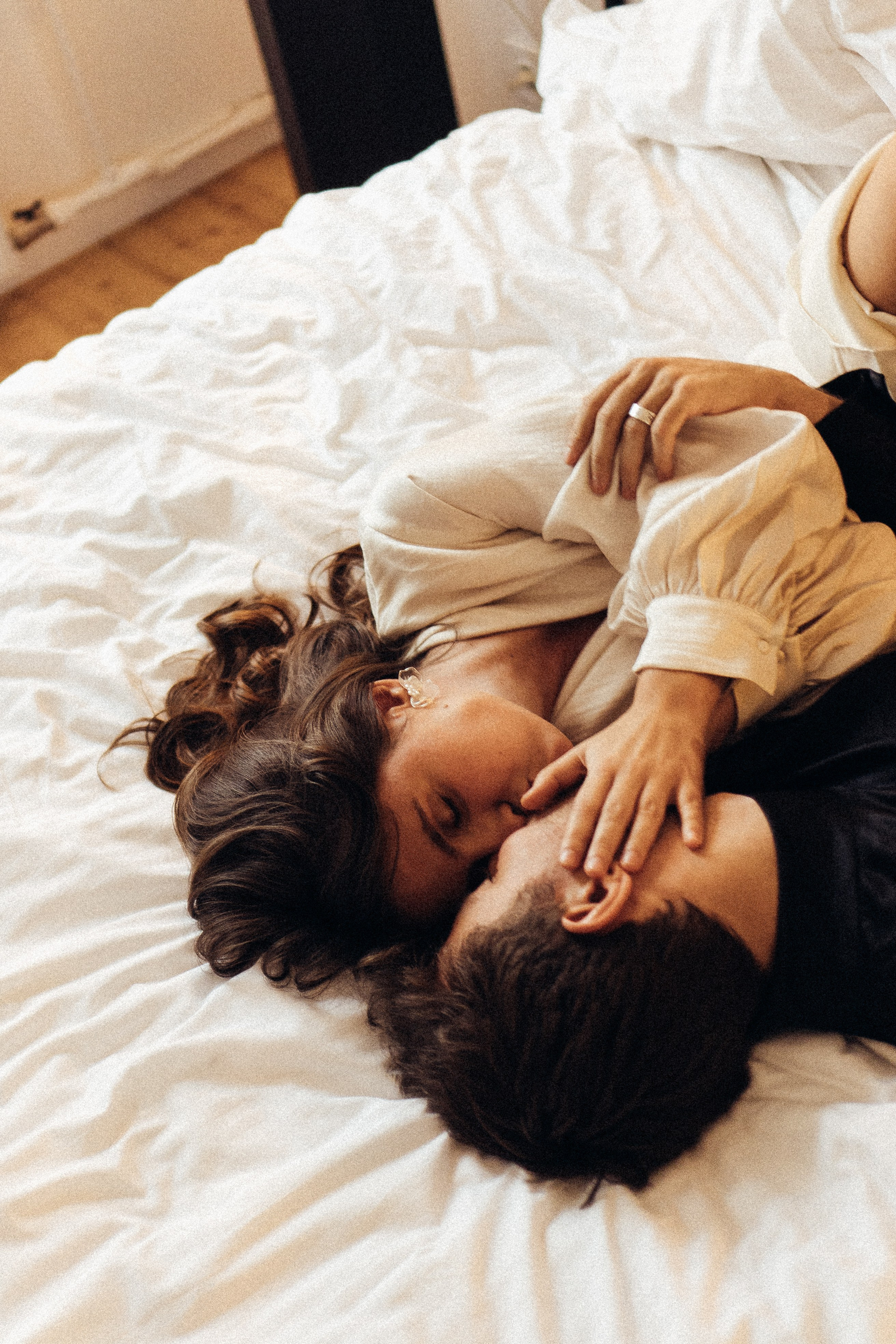 УТРО ЖЕНИХА И НЕВЕСТЫ В ПИТЕРСКОЙ КВАРТИРЕ И СЬЕМКА С СВАДЕБНЫХ ОБРАЗАХ. Профессиональный фотограф, Санкт-Петербург — Виктория Богомолова