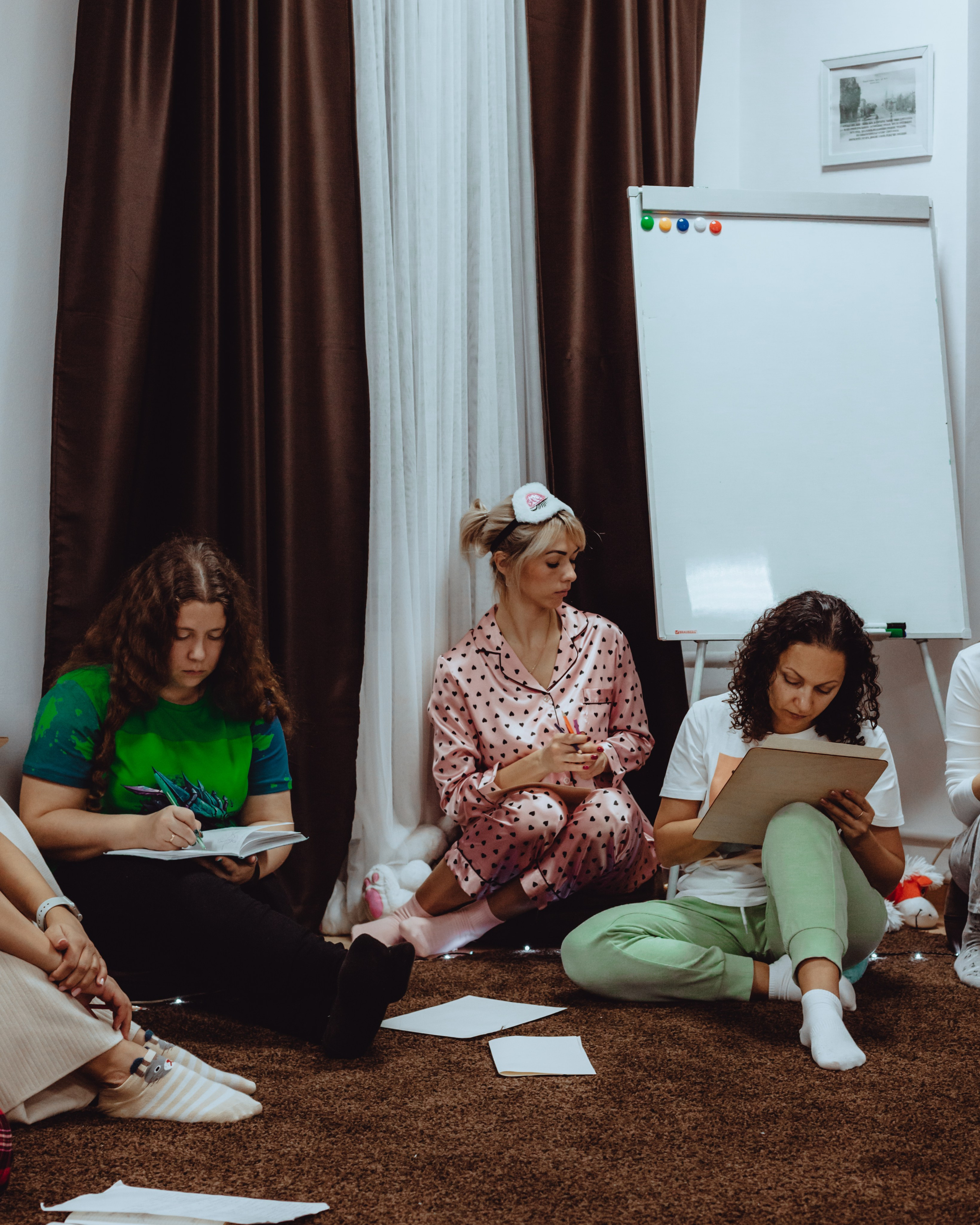 Женский новогодний корпоратив. Фотограф Старый Оскол Мавлыга Мария