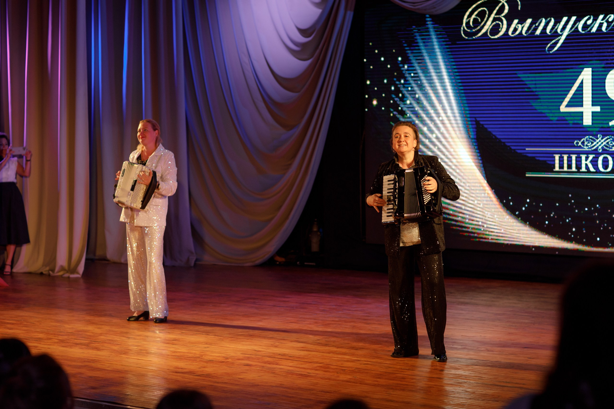 Вручение аттестатов. Свадебный фотограф в Ярославле Анастасия Архипова