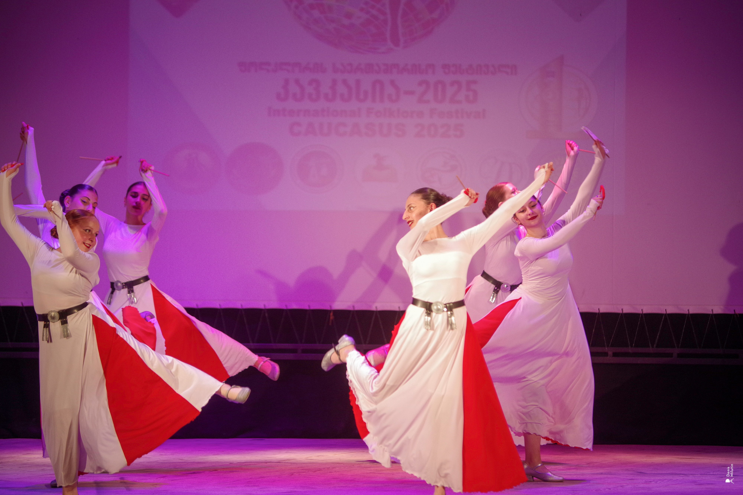 Танцы в прекрасном Они. Портретный фотограф Денис Милютин