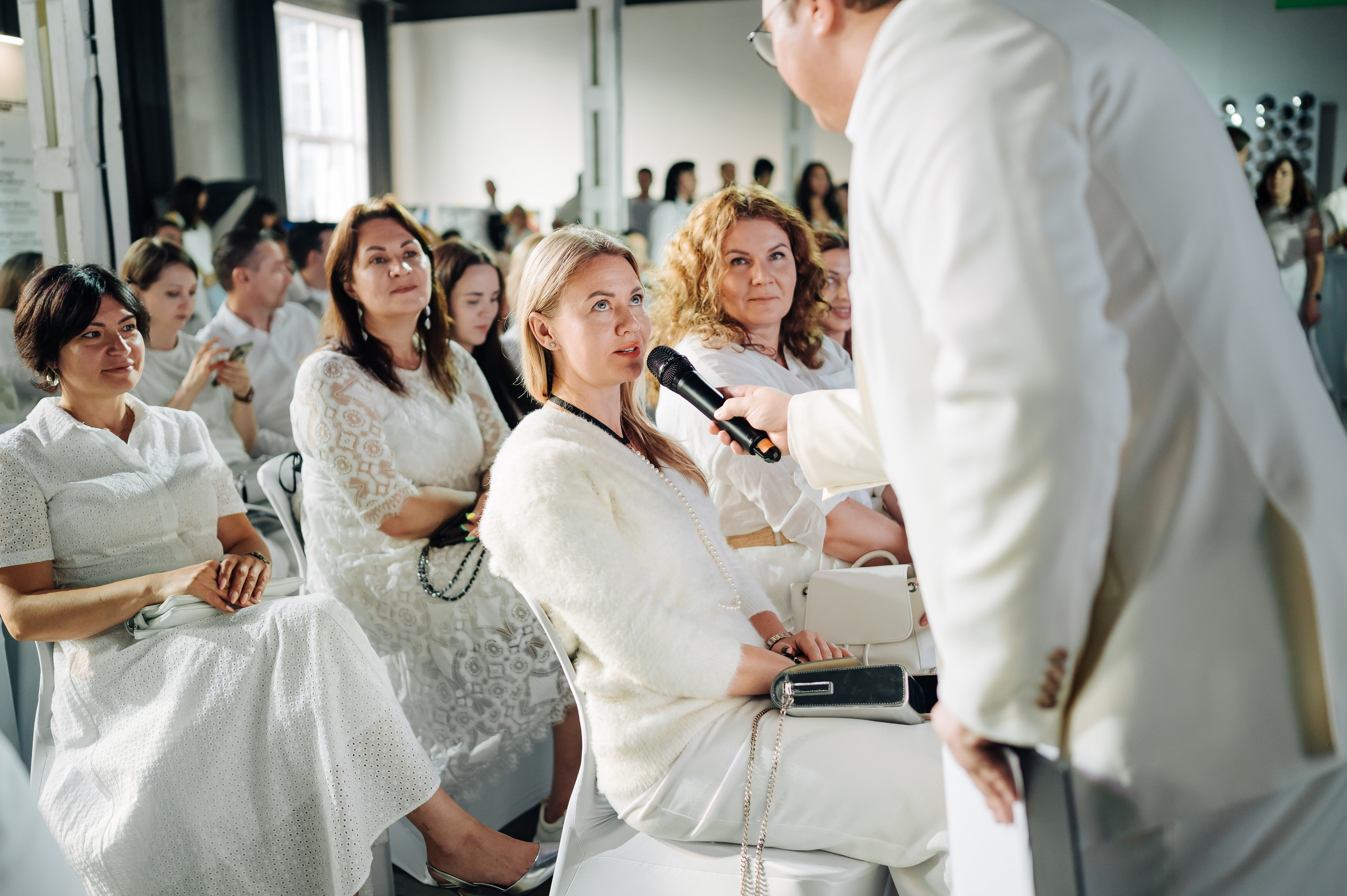 Белый бал в честь столетия Комсомольской правды. Фотограф Елена Афанасьева