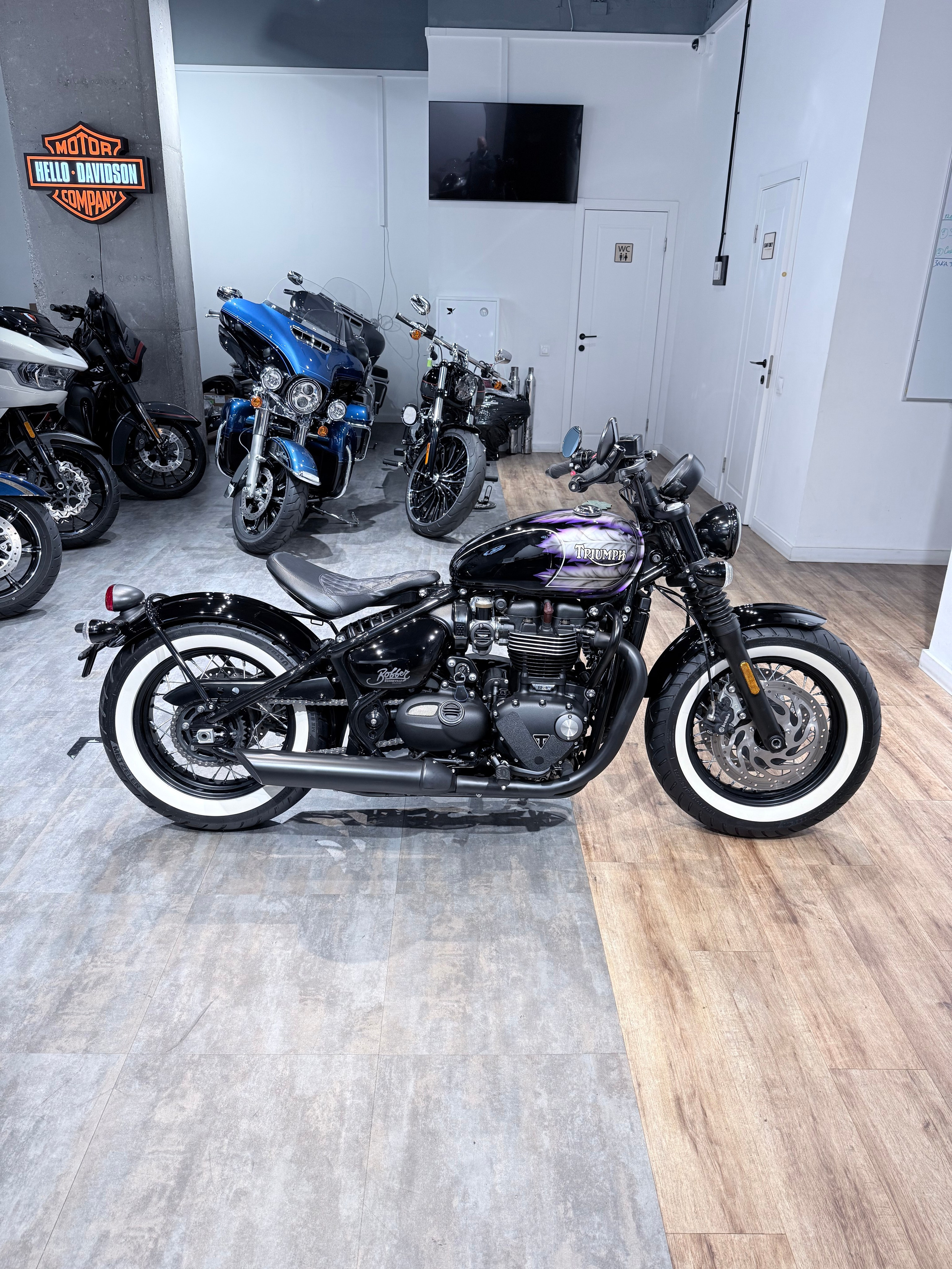 Triumph Bobber NEW. Hello Davidson, Москва. Только хорошие мотоциклы…