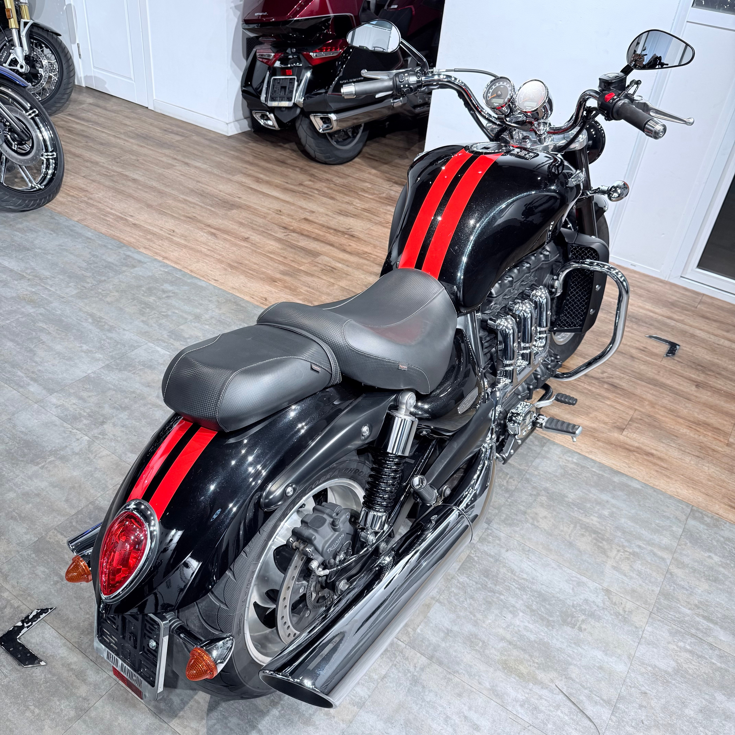 Купить Triumph 2017 Rocket III Roadster — подробнее на сайте. Hello Davidson, Москва. Только хорошие мотоциклы…