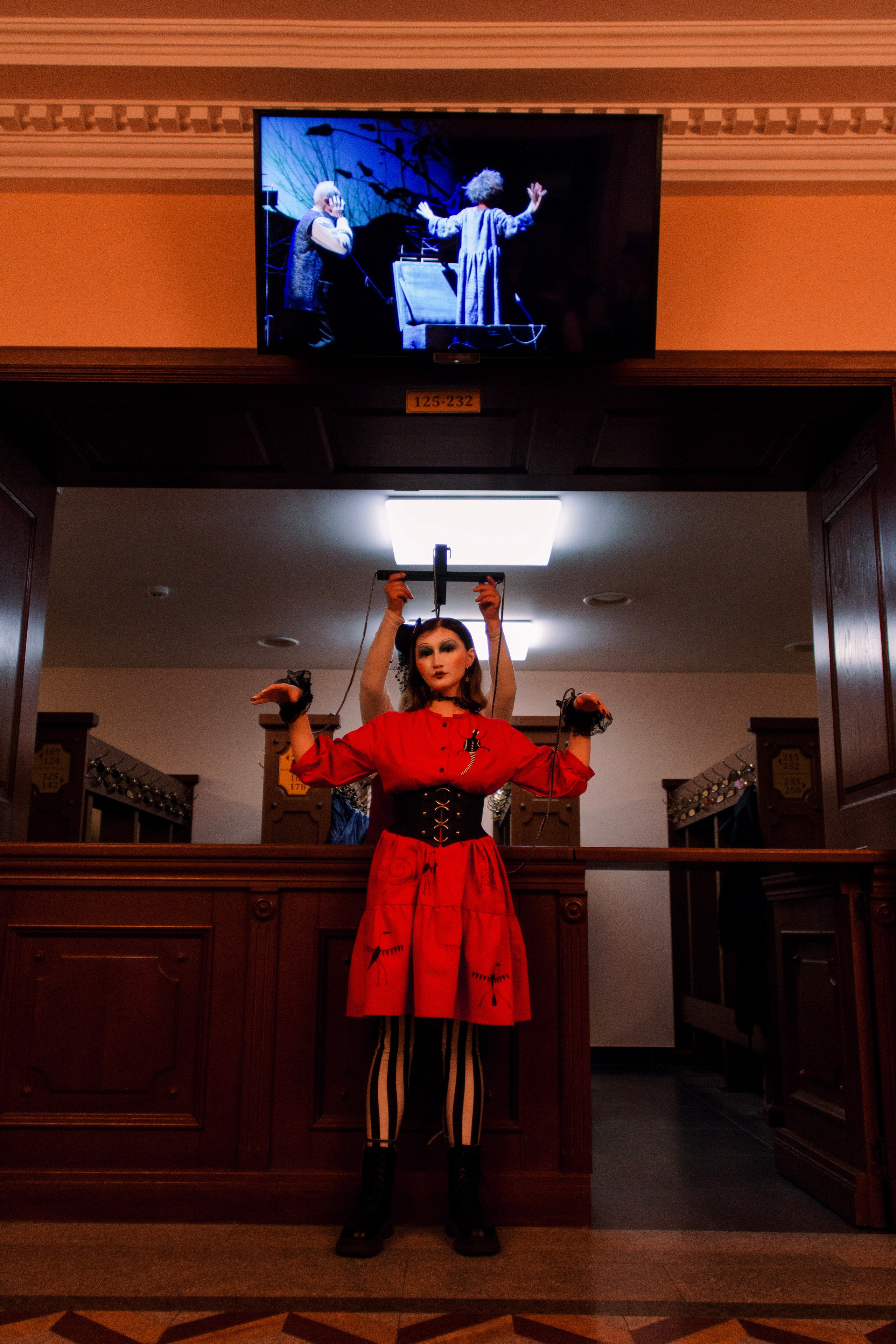 День из жизни марионетки