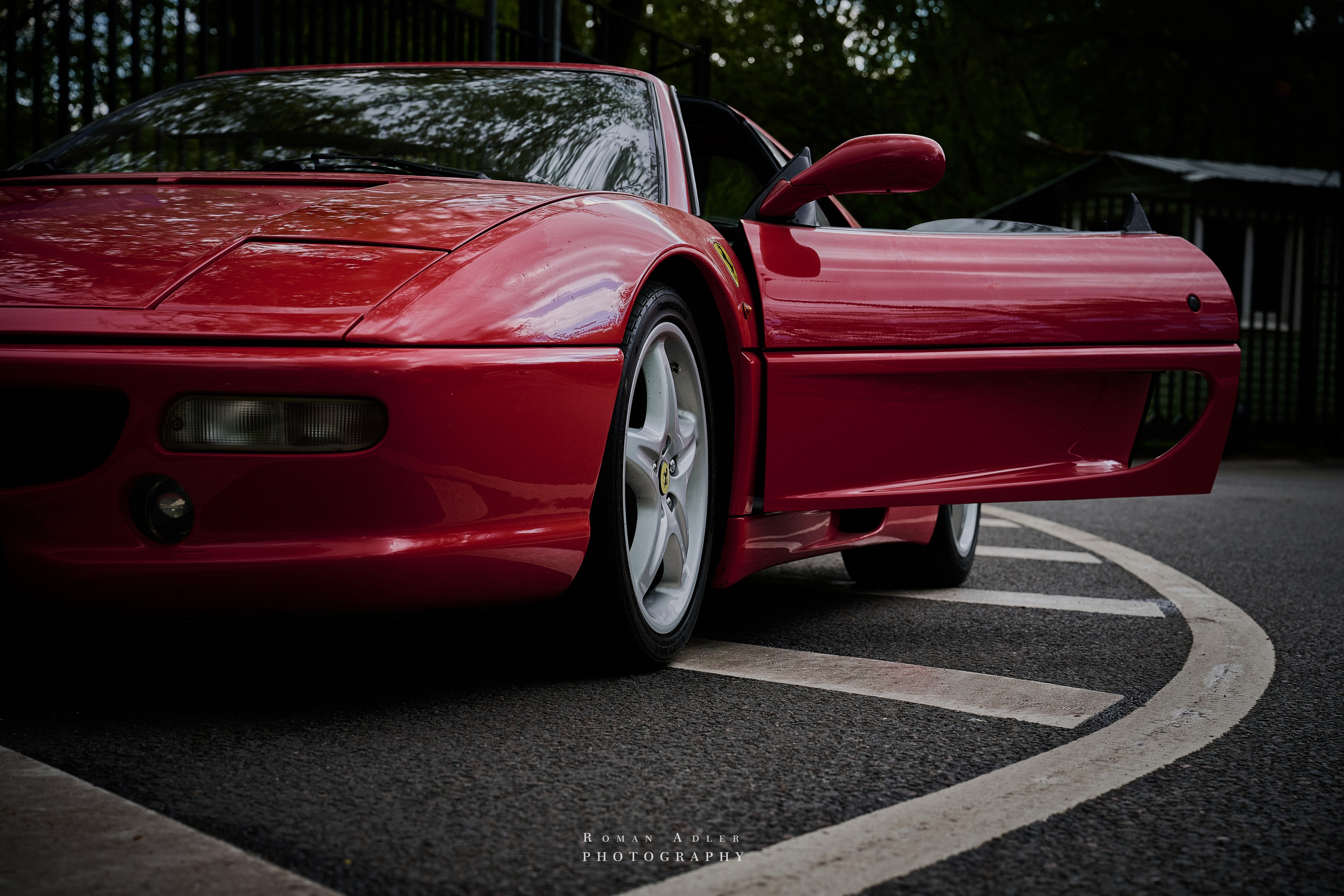 Ferrari 355 GTS. Фотограф Роман Адлер