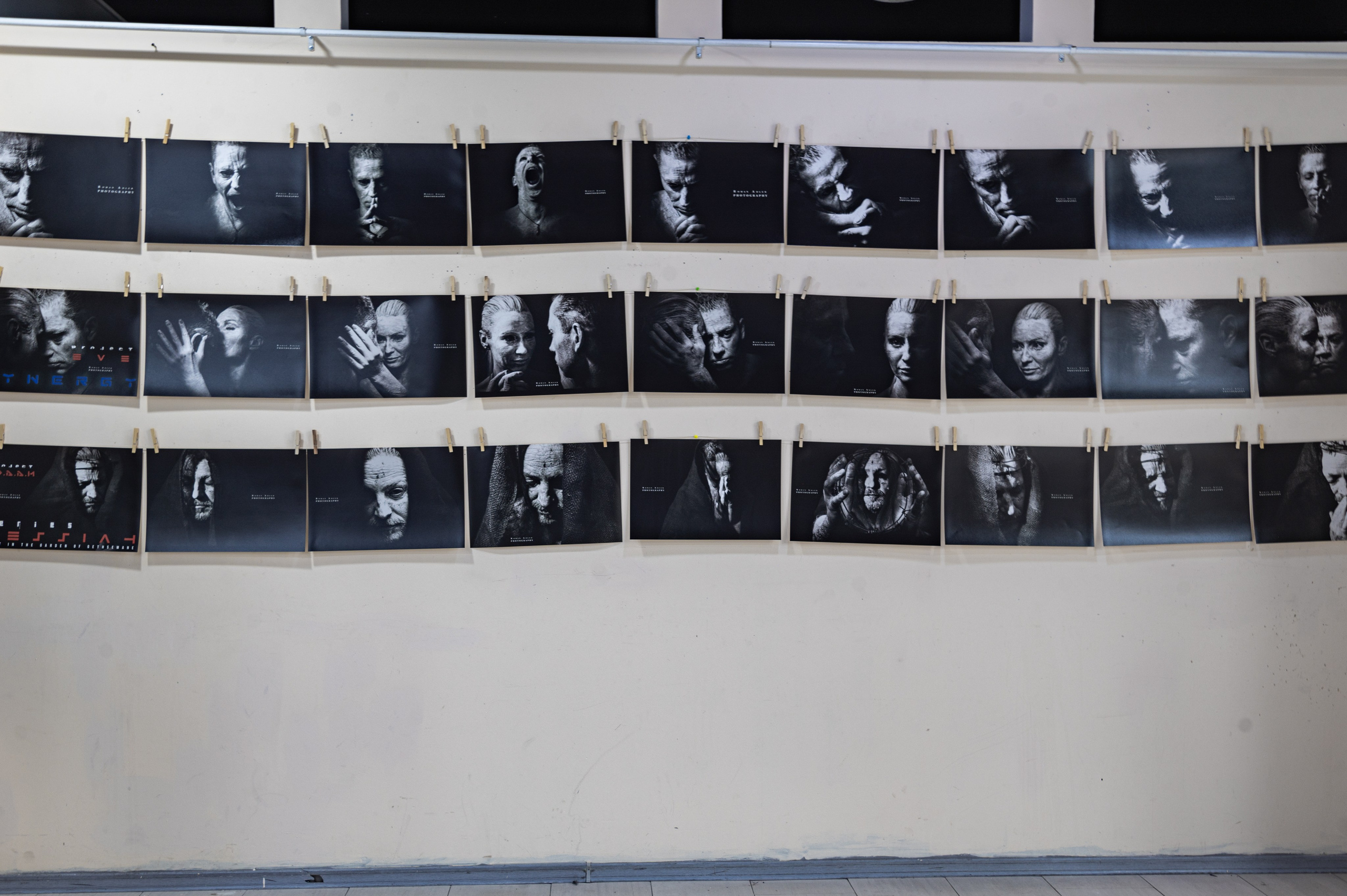 Выставка и презентация проекта E.V.E. Фотограф Роман Адлер