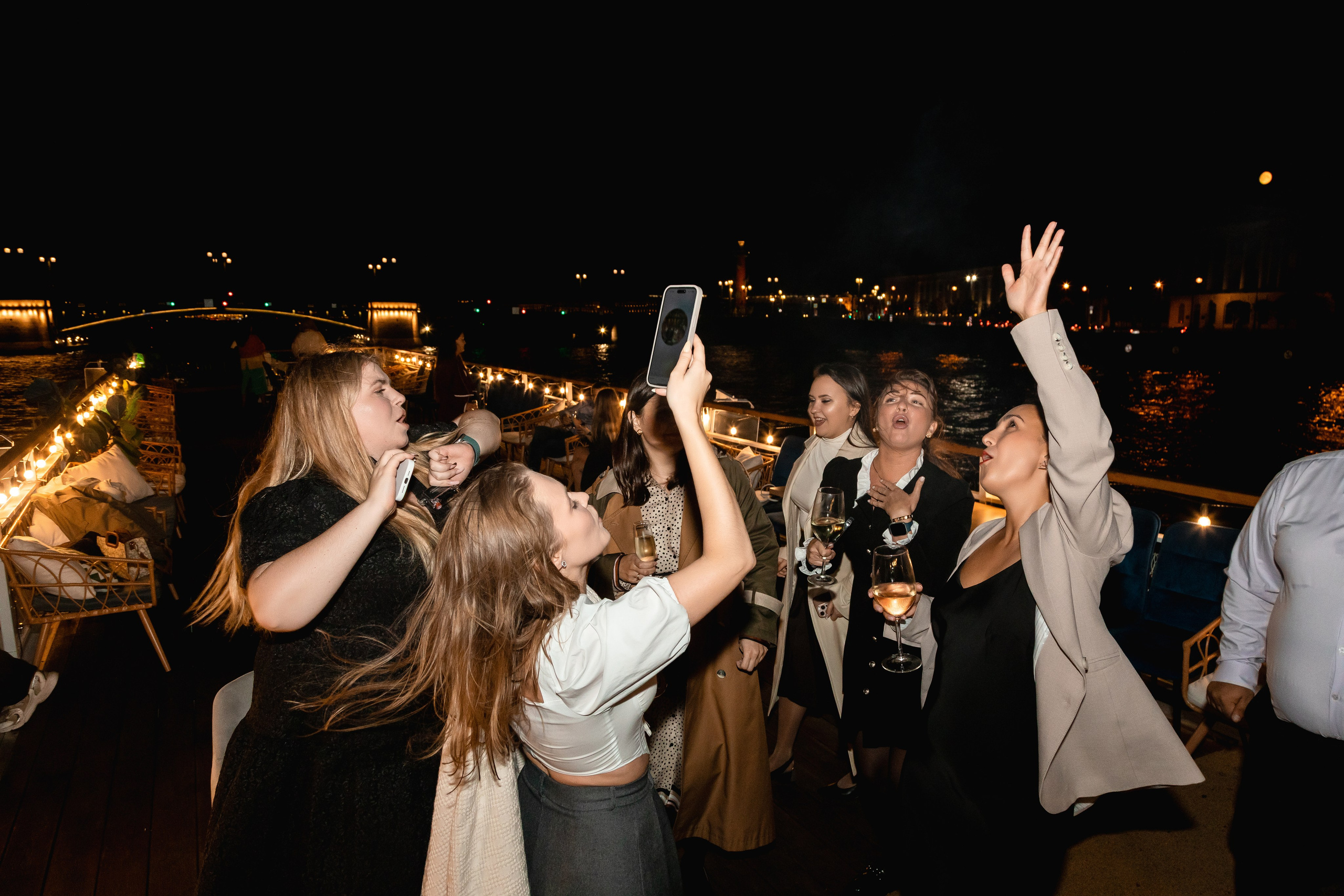 На воде. Главная