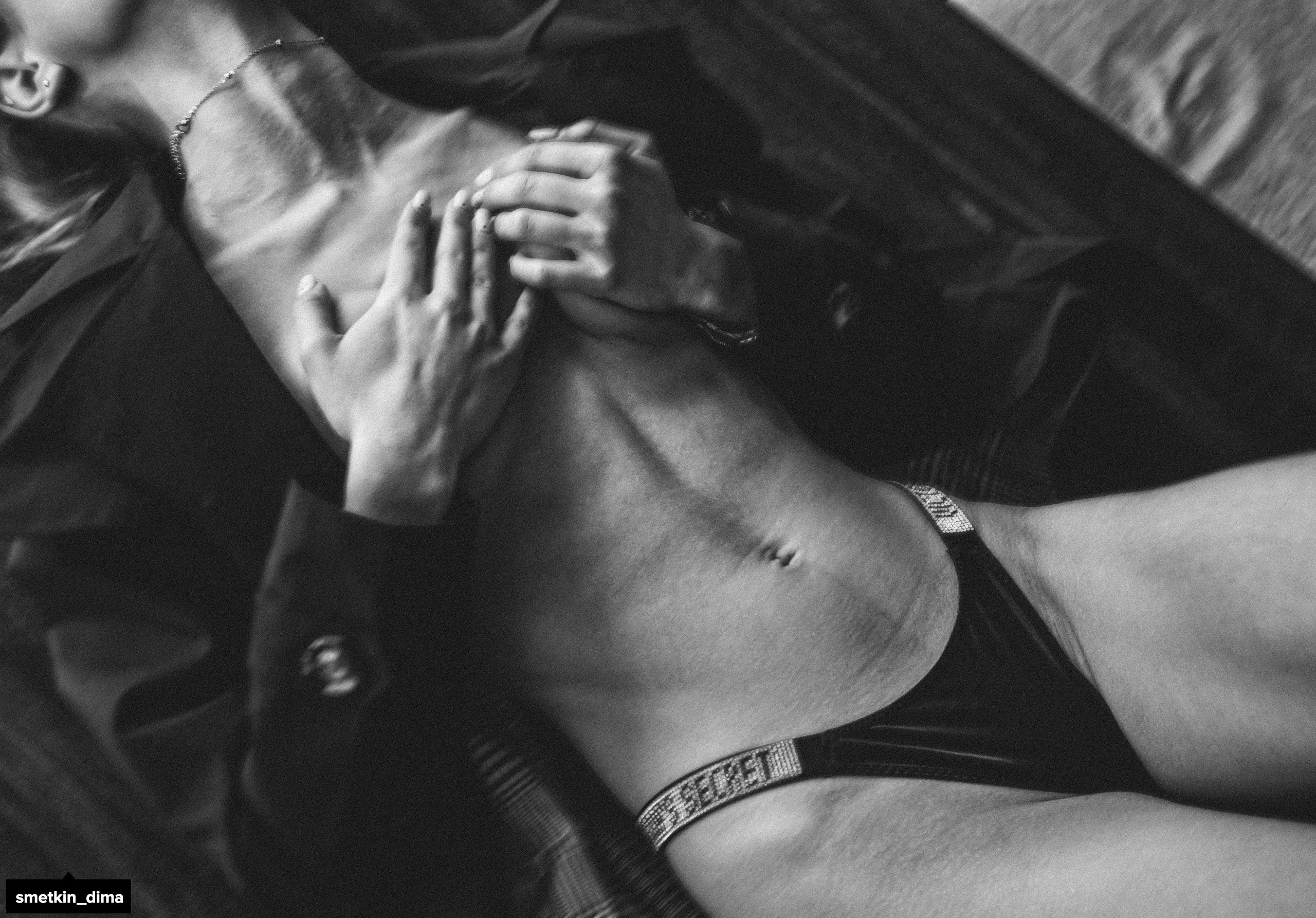 Эмоциональная Фотосессия фотомодели в закрытом ресторане. Фотограф Сметкин Дима. Фотосессии в Москве и по миру