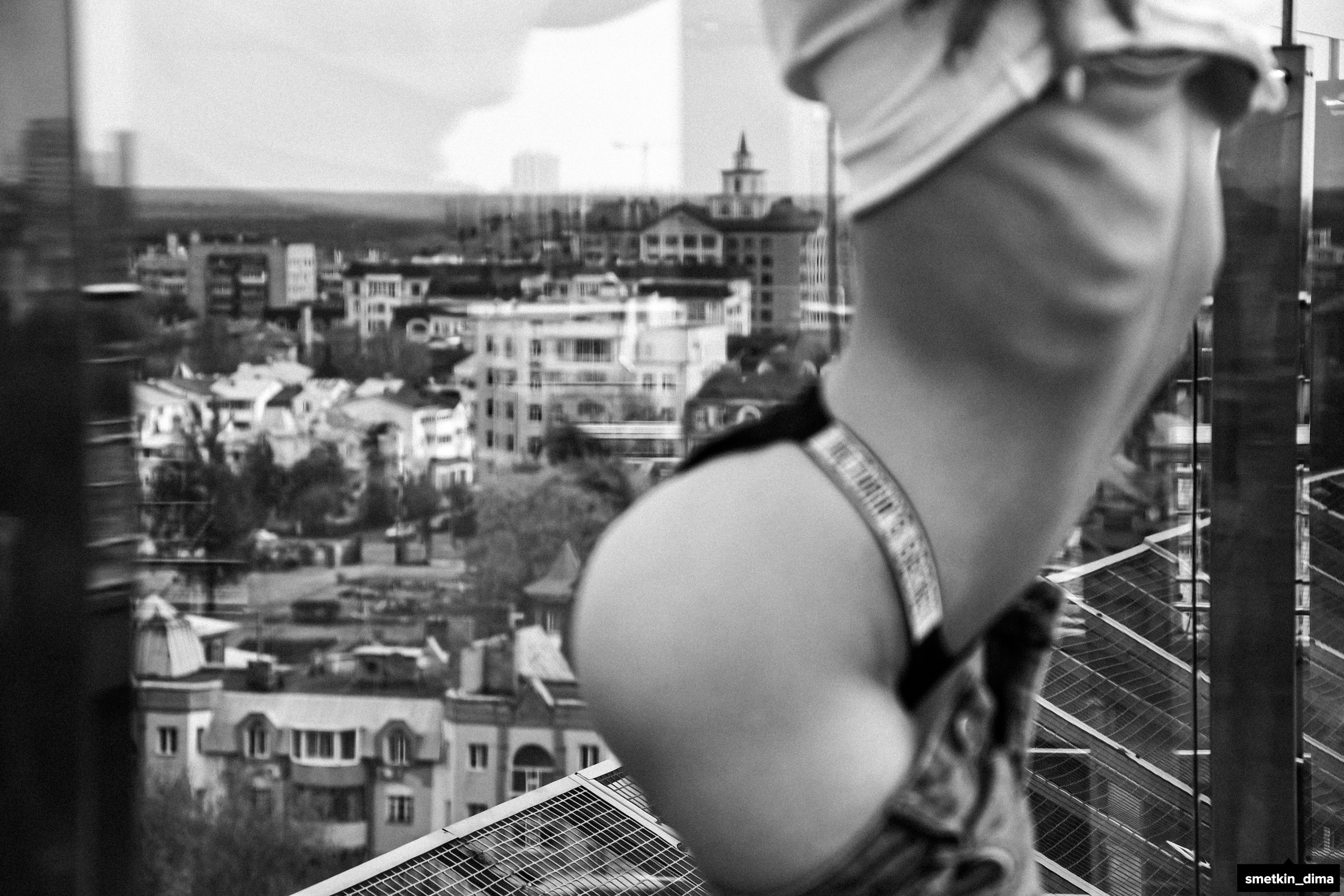 Эмоциональная Фотосессия фотомодели в закрытом ресторане. Фотограф Сметкин Дима. Фотосессии в Москве и по миру