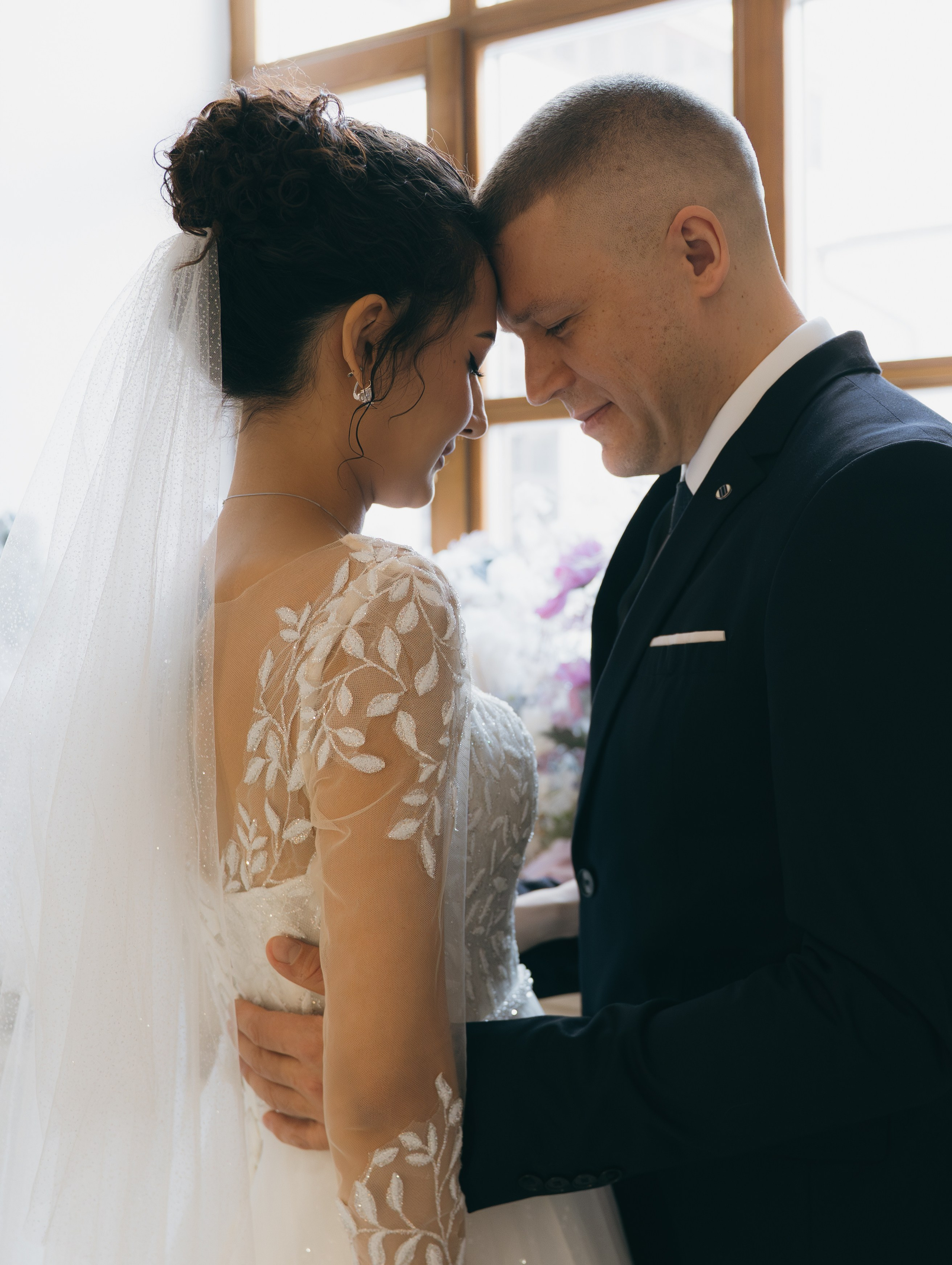 Свадебная фотосессия в загсе. Фотограф из Екатеринбурга Алена Мусалимова