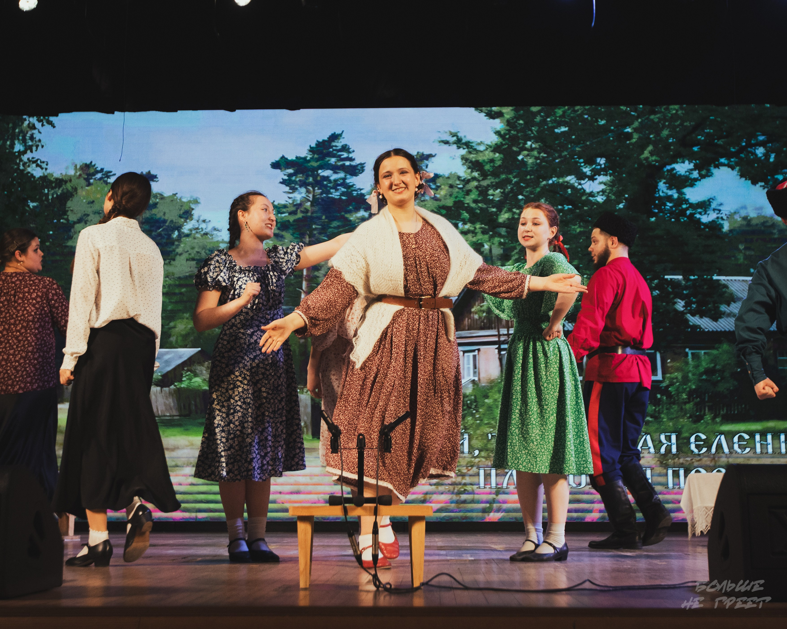 Отчетный концерт фольклорного ансамбля «Радовесъ». Больше не греет