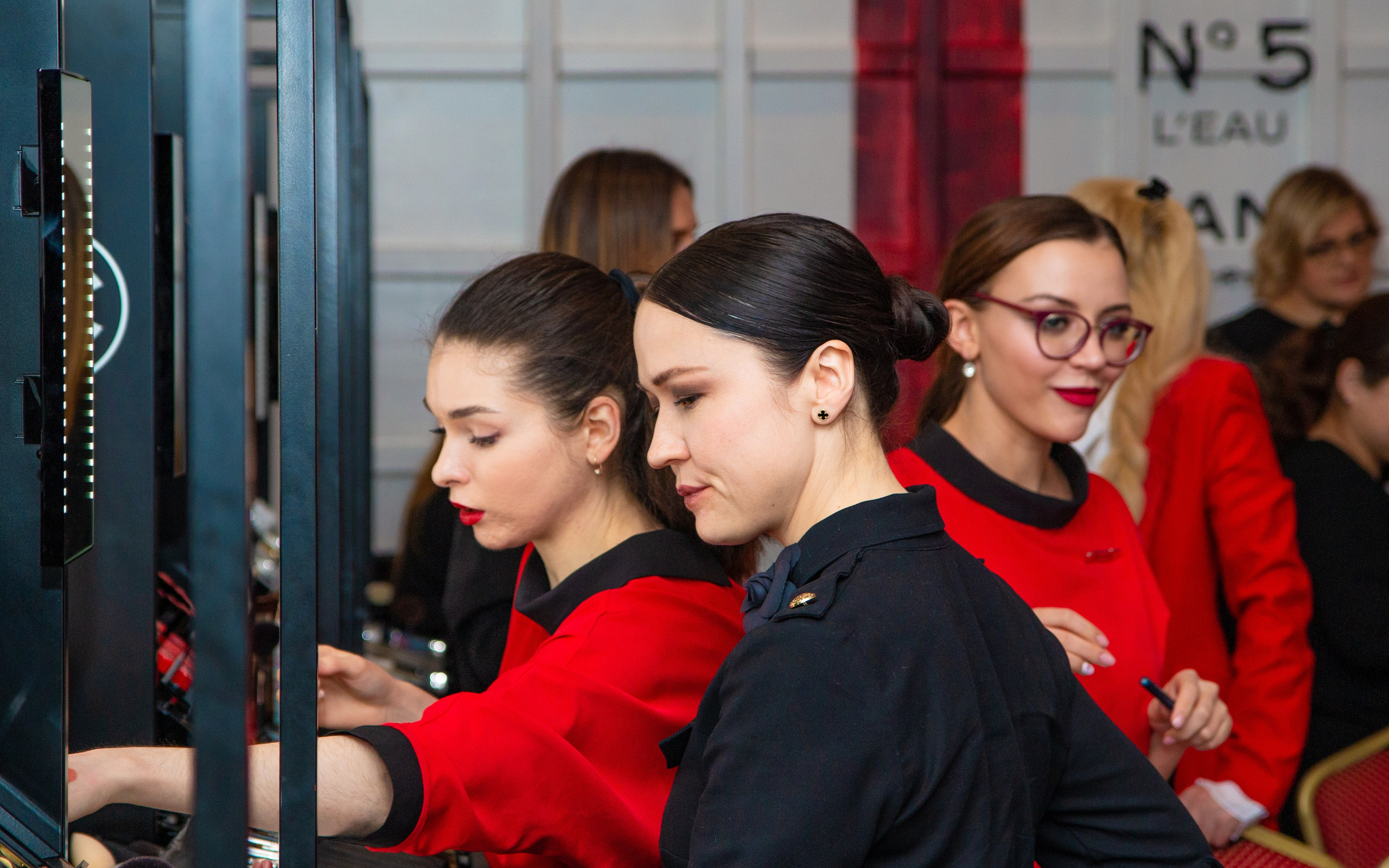 Chanel Екатеринбург. Предметный и репортажный фотограф Алексей Кротов