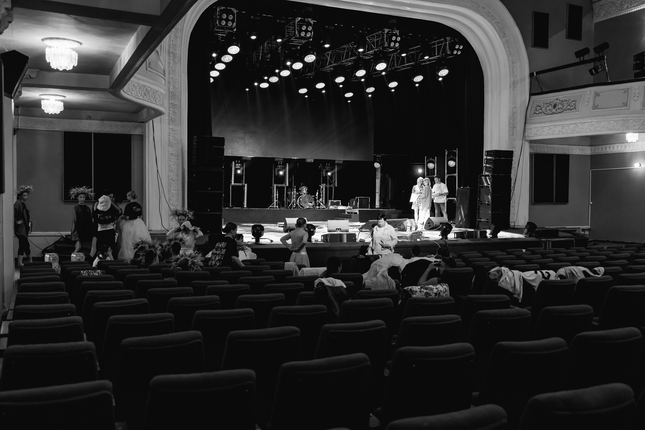 Backstage. Занимаюсь профессиональной фотографией и живу рядом с Байкалом. Работаю в разных жанрах