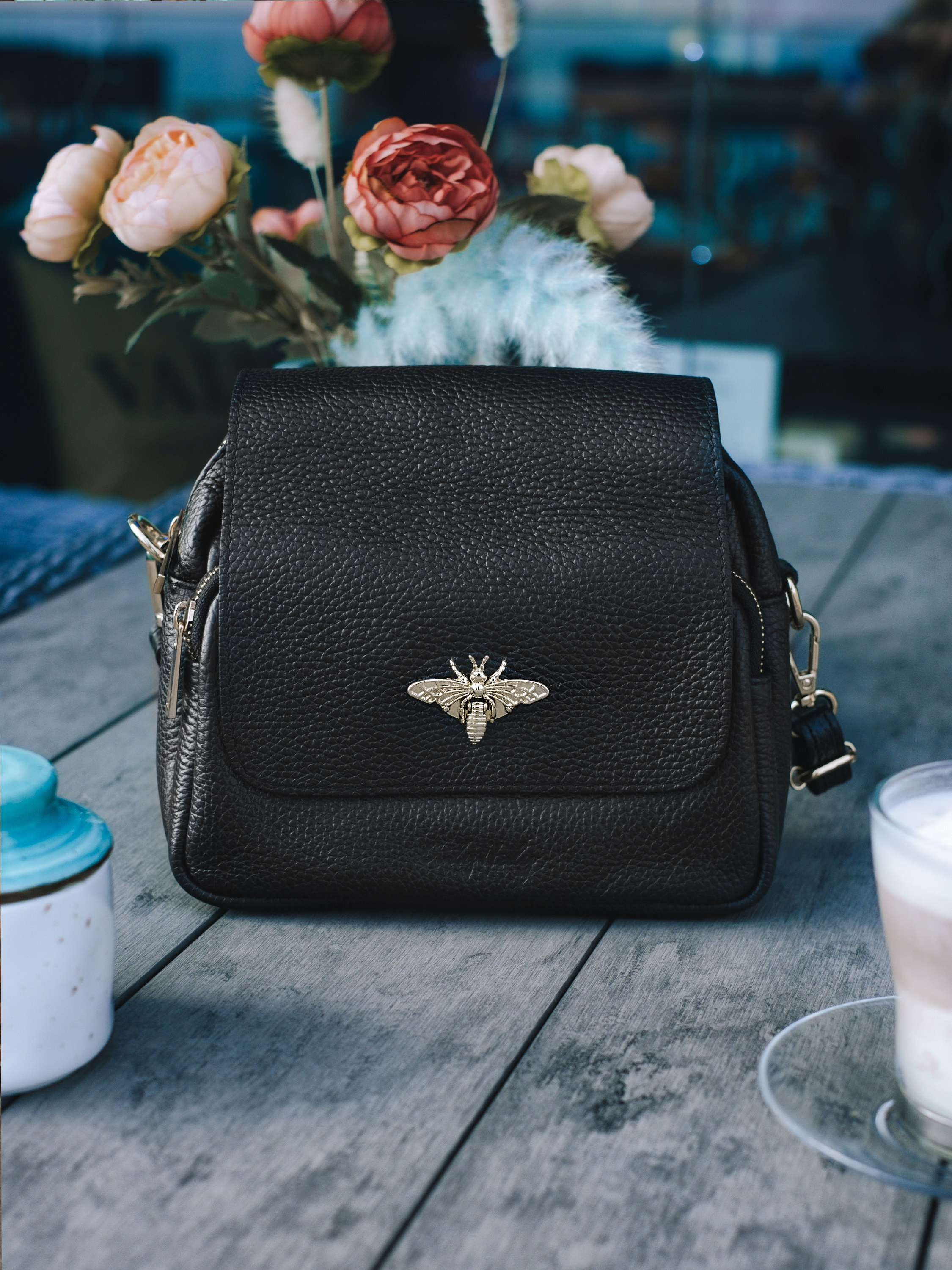 Предметная съёмка сумок для маркетплейсов. Предметный фотограф в Симферополе Антон Катунин