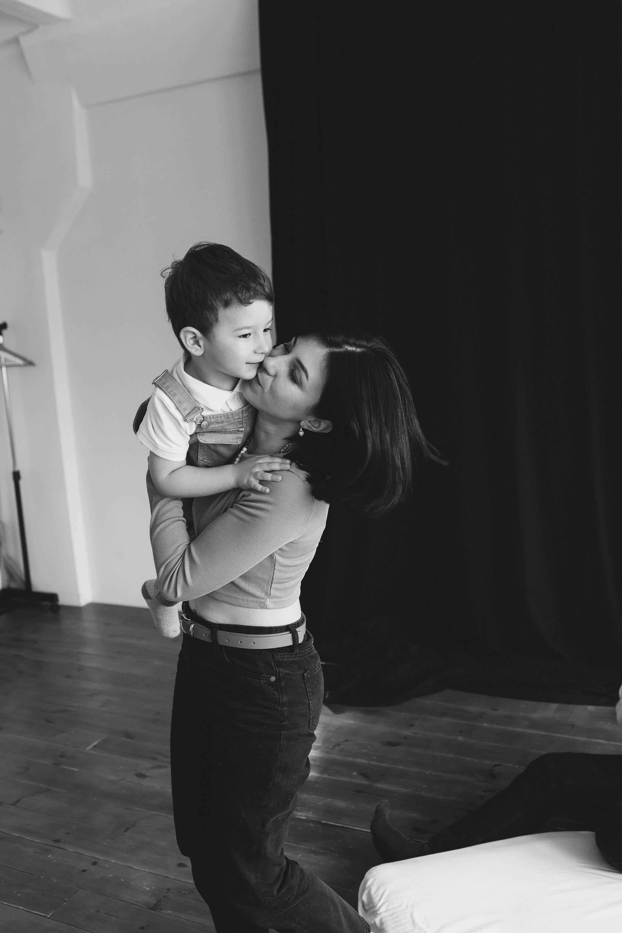 Семейная фотосессия в студии семейная фотосессия в Москве. Фотограф Владимир Москва