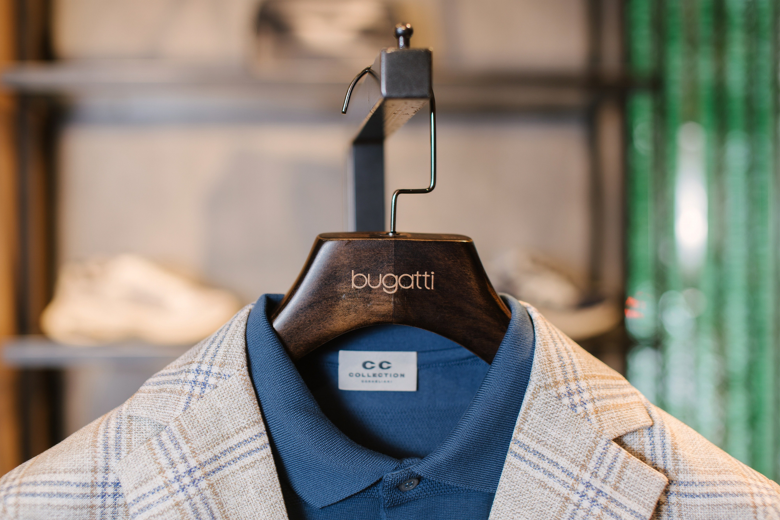 Интерьер бутика Bugatti. Профессиональная съемка в Алматы