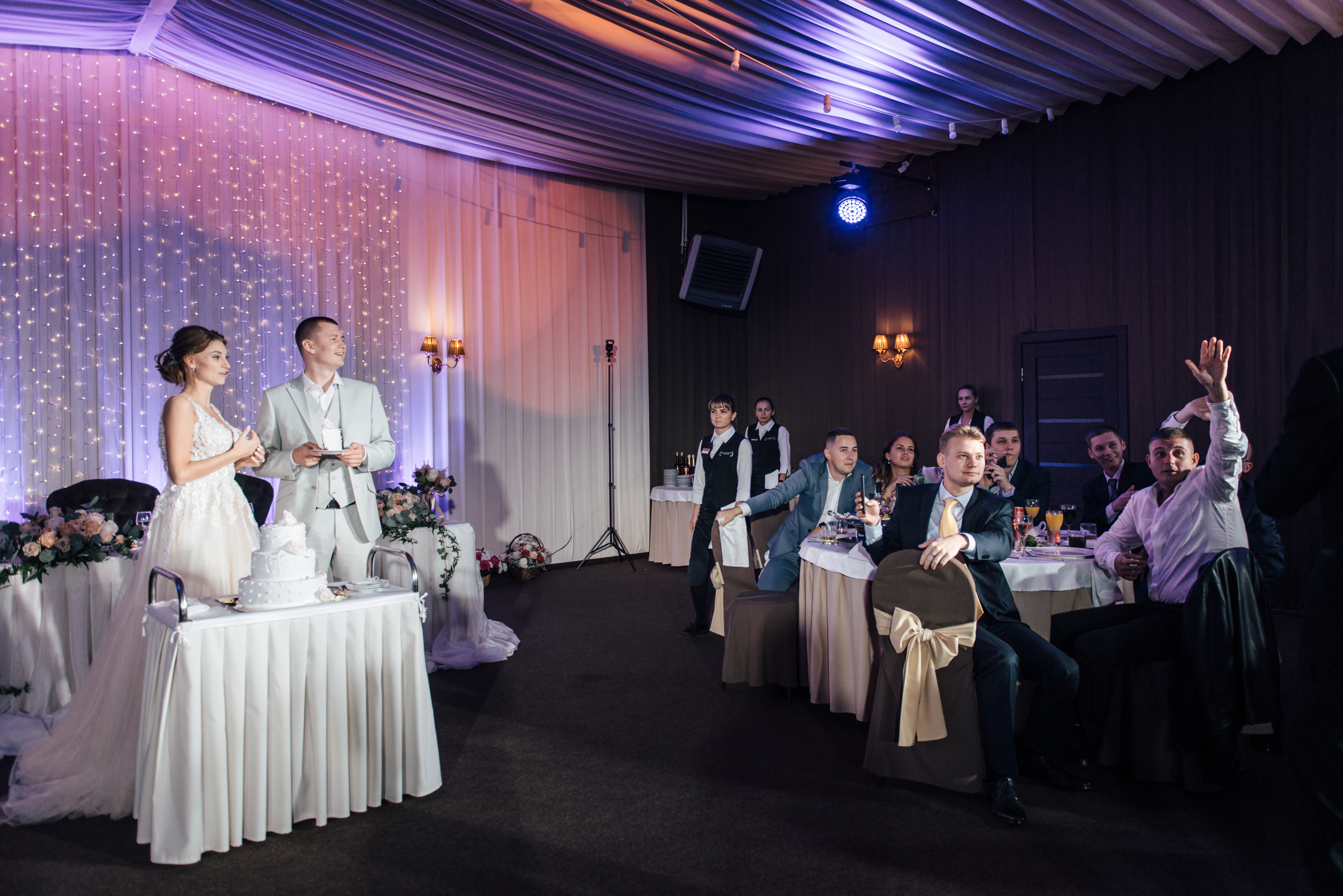 Свадебная фотосессия в Павловском дворце и парке. Свадебный фотограф в Санкт-Петербурге Венера Ахметова