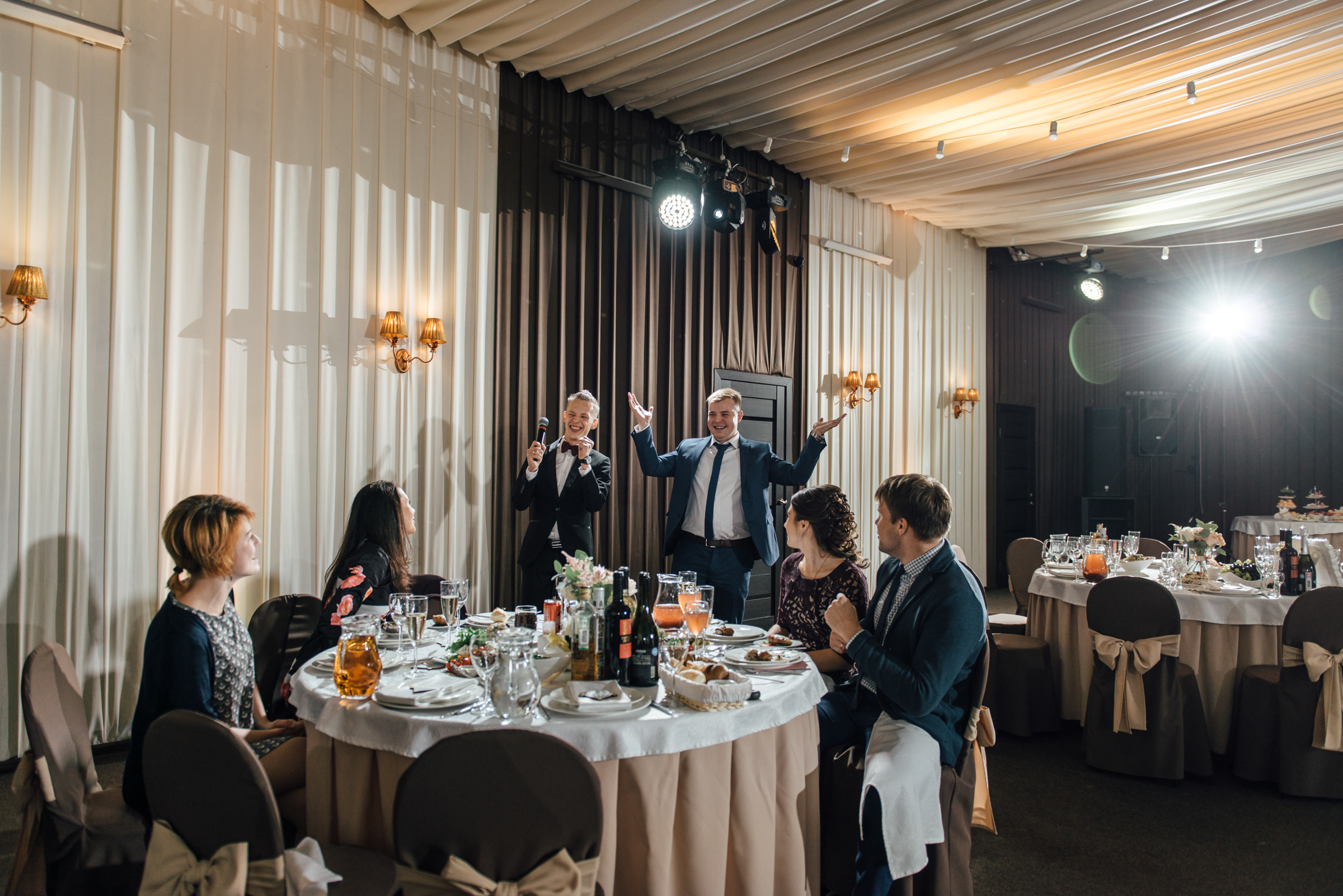Свадебная фотосессия в Павловском дворце и парке. Свадебный фотограф в Санкт-Петербурге Венера Ахметова