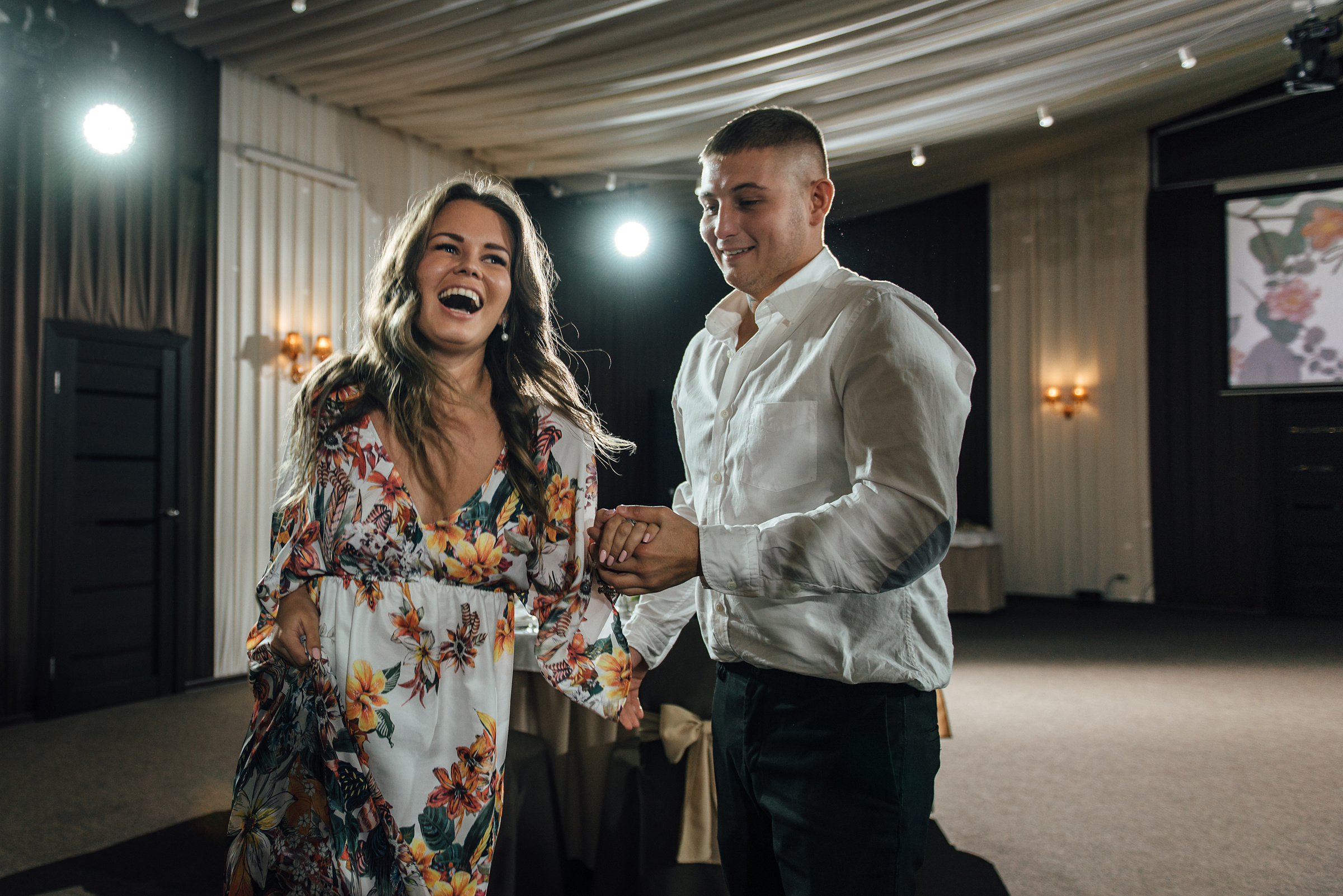 Свадебная фотосессия в Павловском дворце и парке. Свадебный фотограф в Санкт-Петербурге Венера Ахметова