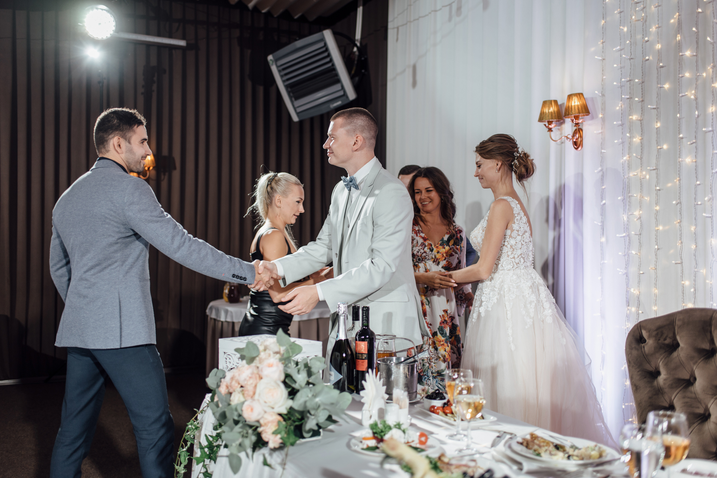 Свадебная фотосессия в Павловском дворце и парке. Свадебный фотограф в Санкт-Петербурге Венера Ахметова