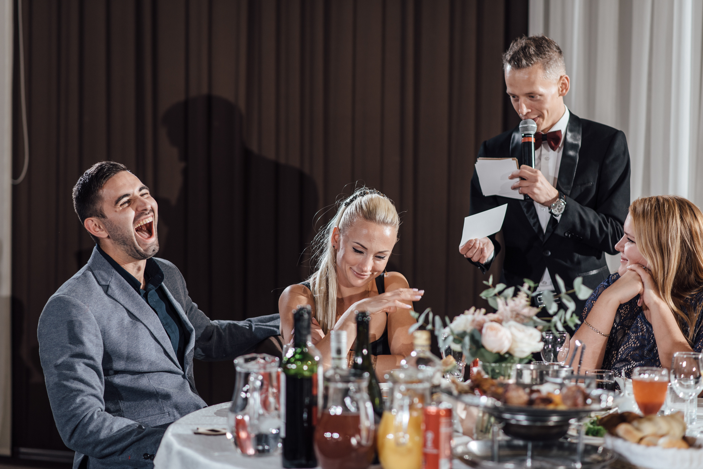 Свадебная фотосессия в Павловском дворце и парке. Свадебный фотограф в Санкт-Петербурге Венера Ахметова