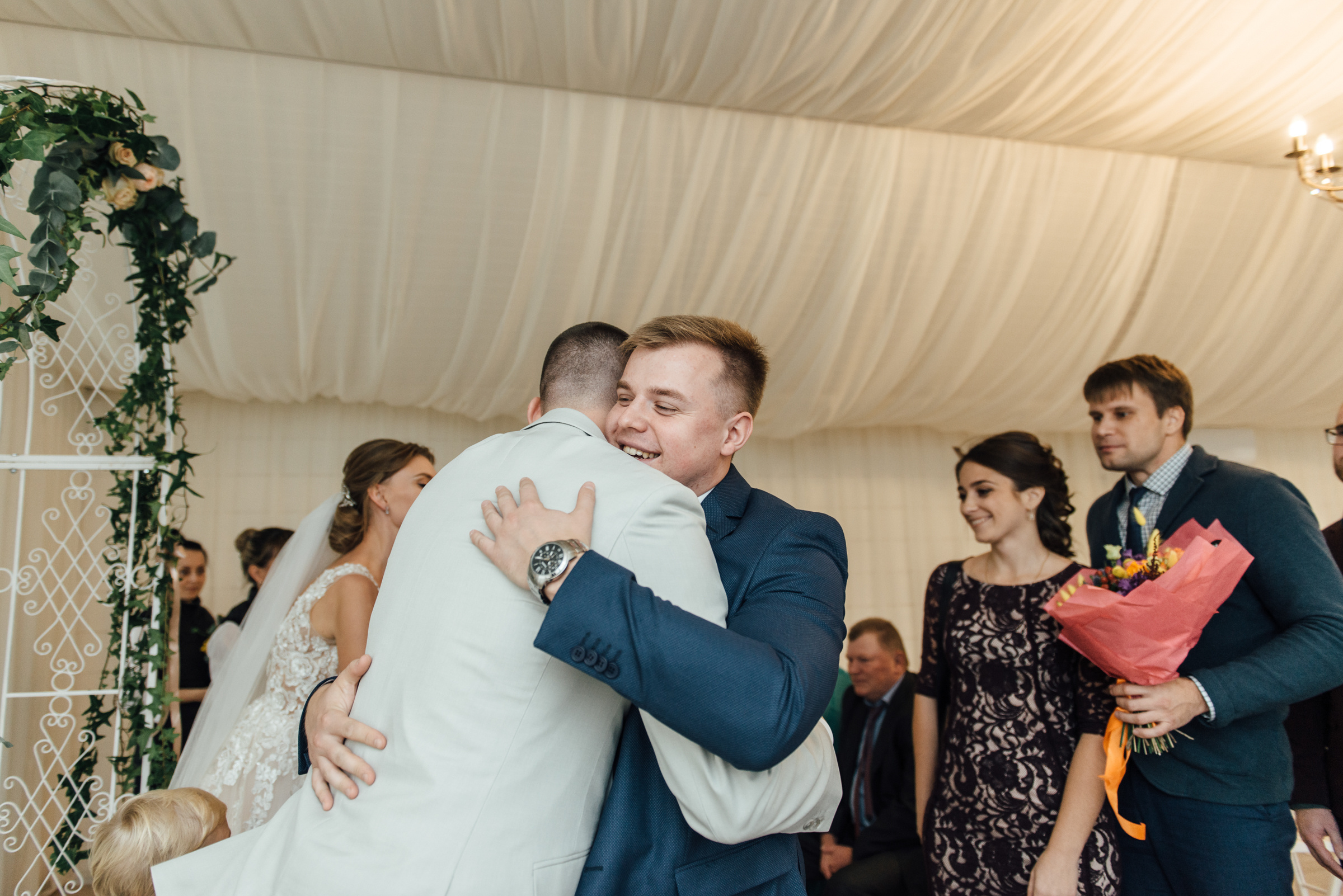 Свадебная фотосессия в Павловском дворце и парке. Свадебный фотограф в Санкт-Петербурге Венера Ахметова