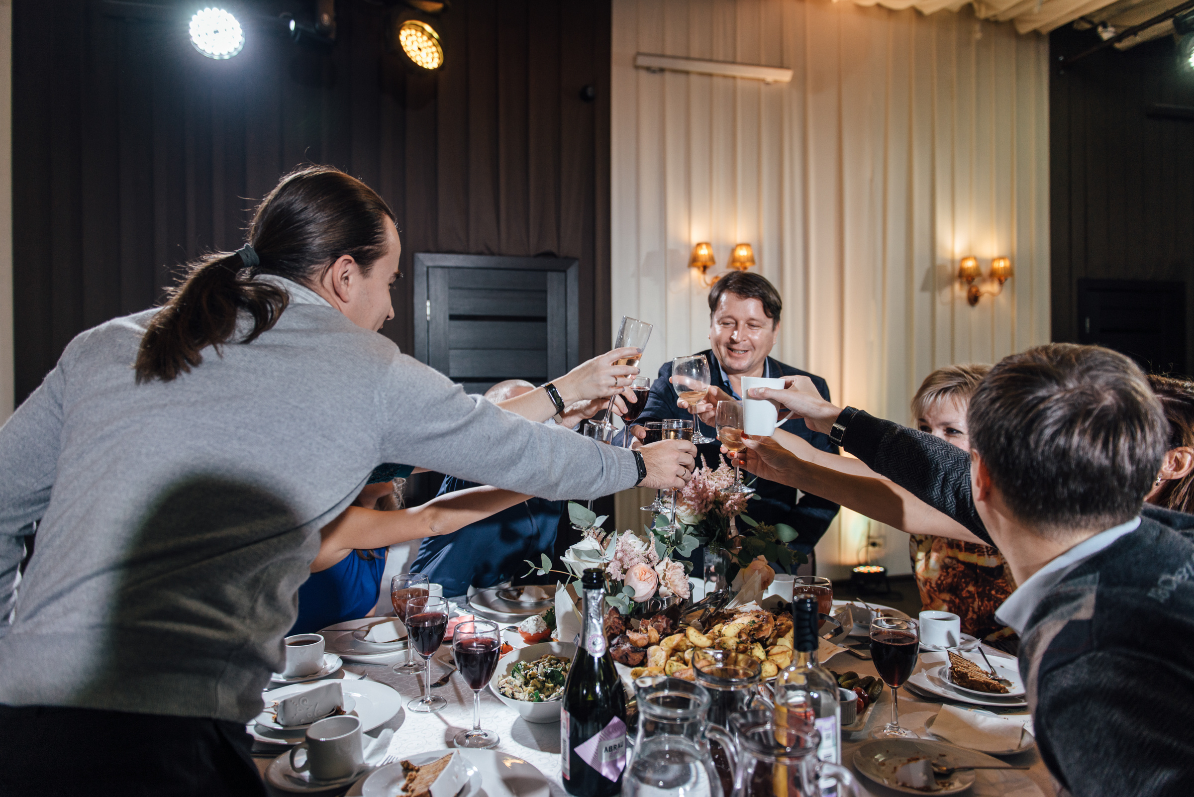 Свадебная фотосессия в Павловском дворце и парке. Свадебный фотограф в Санкт-Петербурге Венера Ахметова