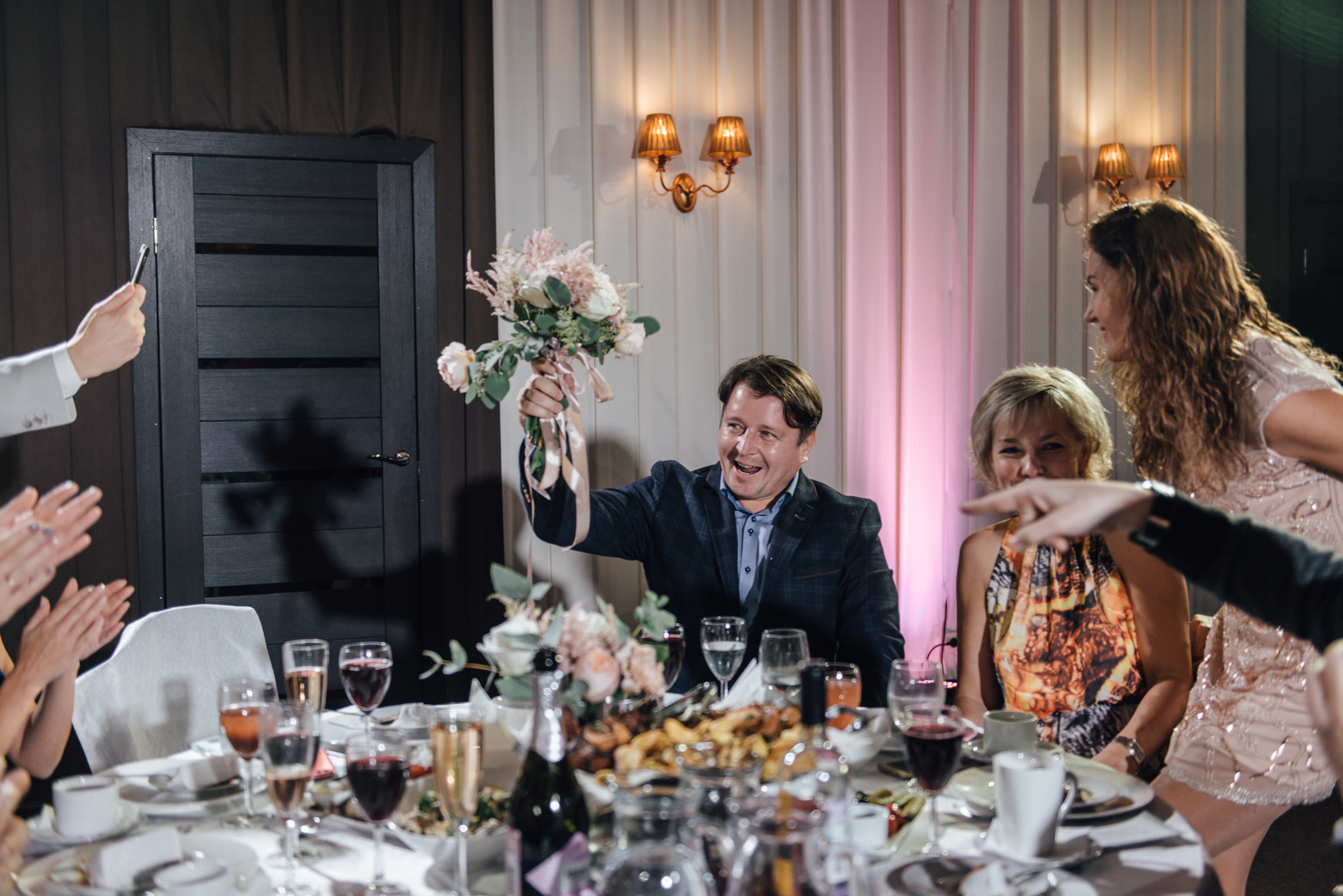 Свадебная фотосессия в Павловском дворце и парке. Свадебный фотограф в Санкт-Петербурге Венера Ахметова