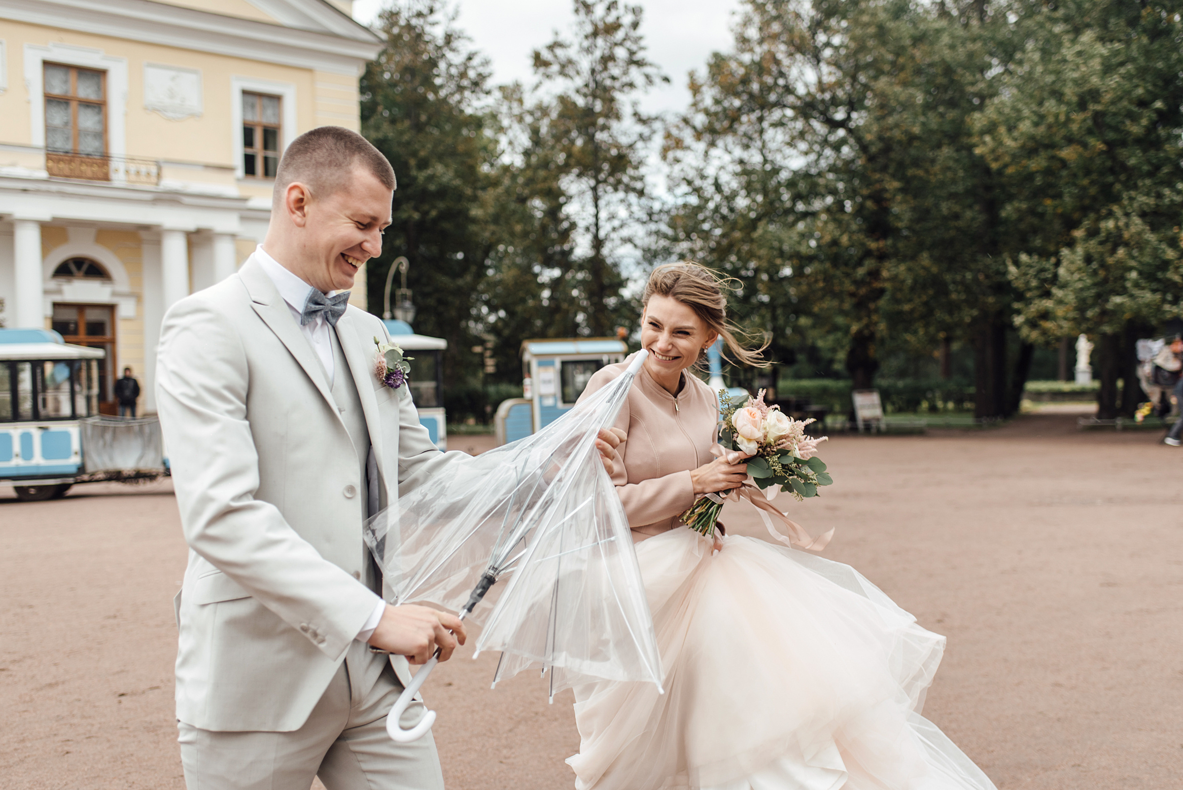 Свадебная фотосессия в Павловском дворце и парке. Свадебный фотограф в Санкт-Петербурге Венера Ахметова